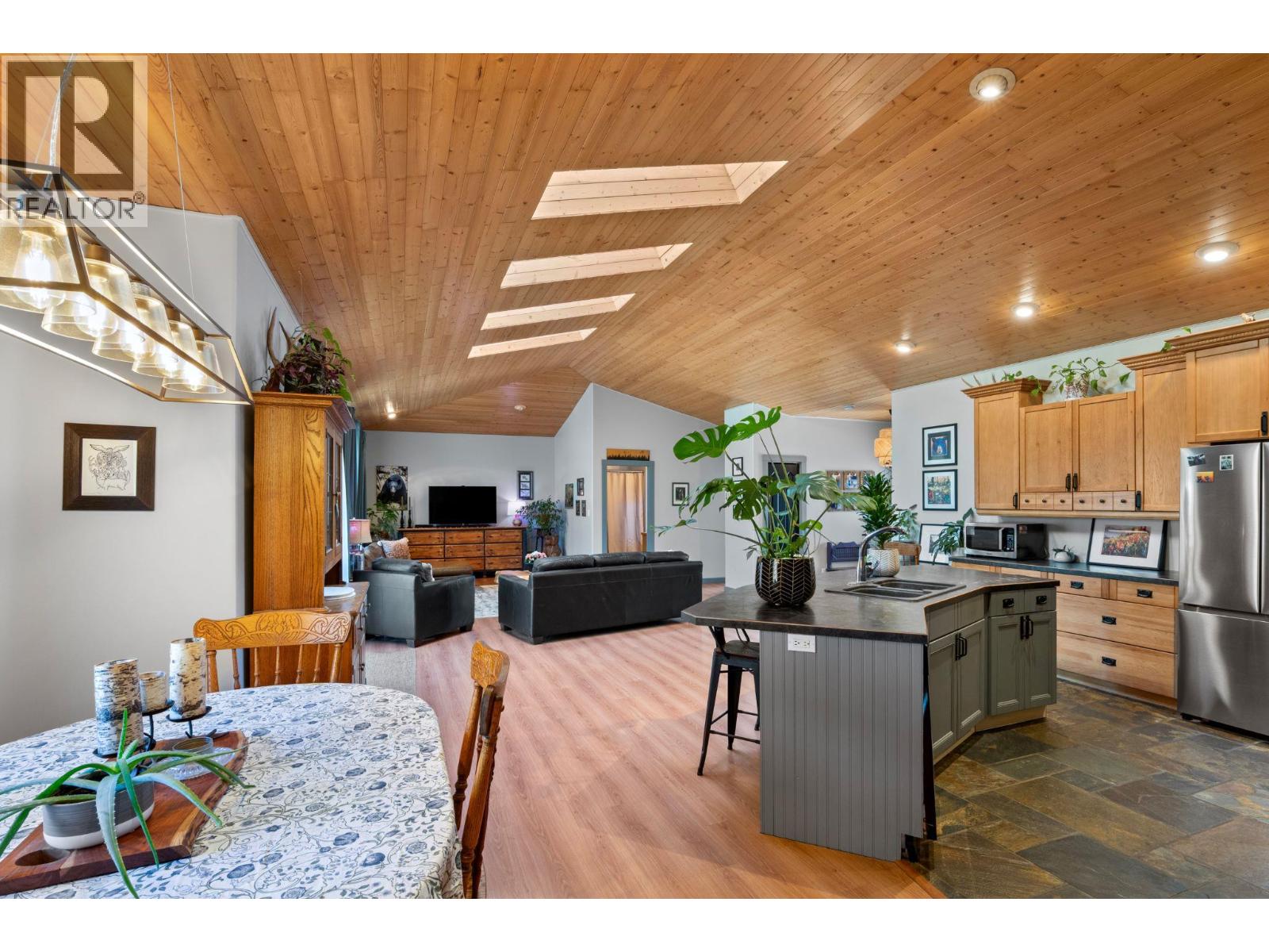 559 Mclean Road Property Photo 11