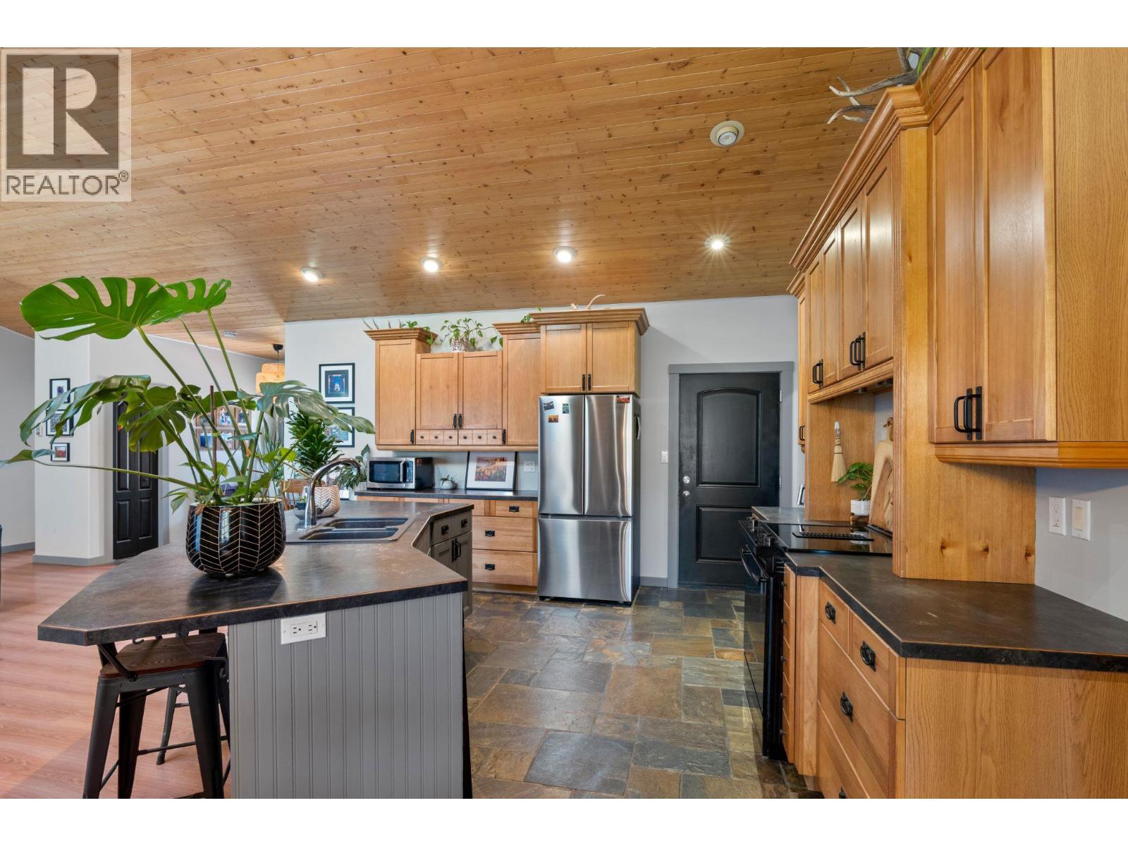 559 Mclean Road Property Photo 12