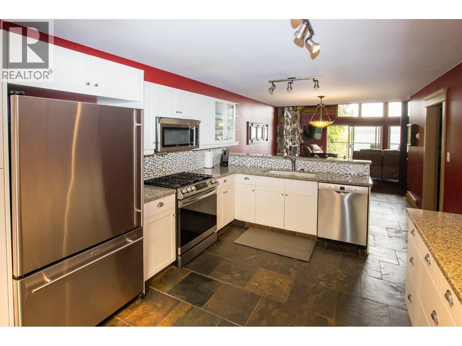 3075 Waverly Rd. Road Property Photo 12