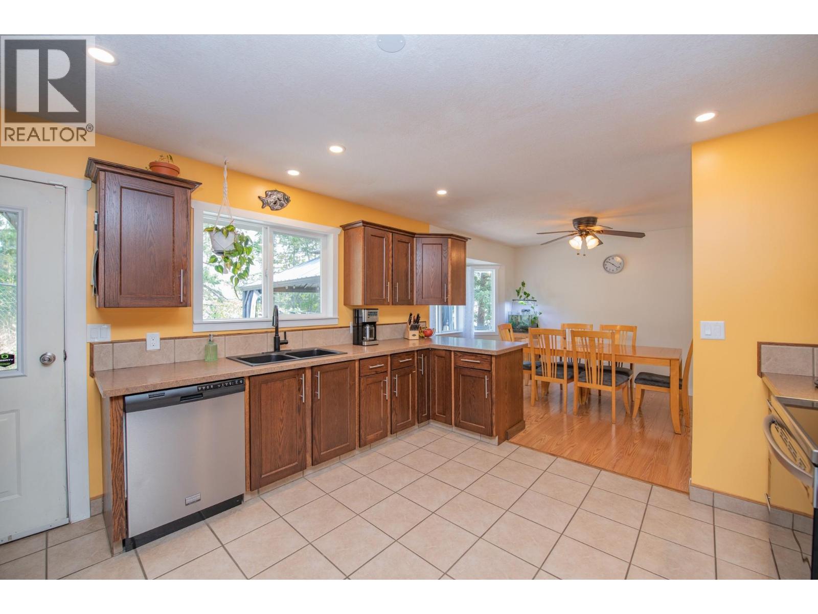 2209 Leblanc Street Property Photo 16