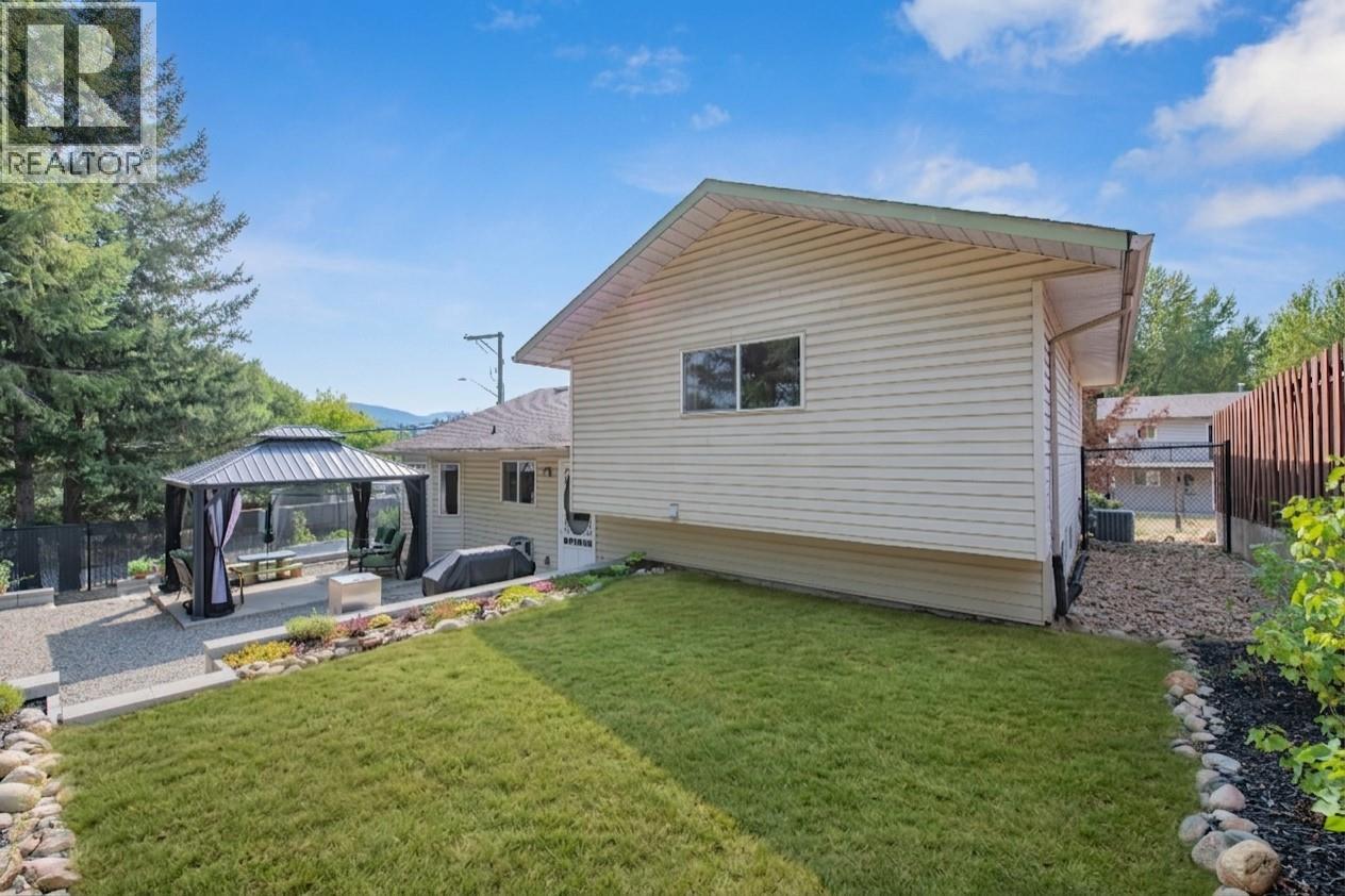 2209 Leblanc Street Property Photo 41