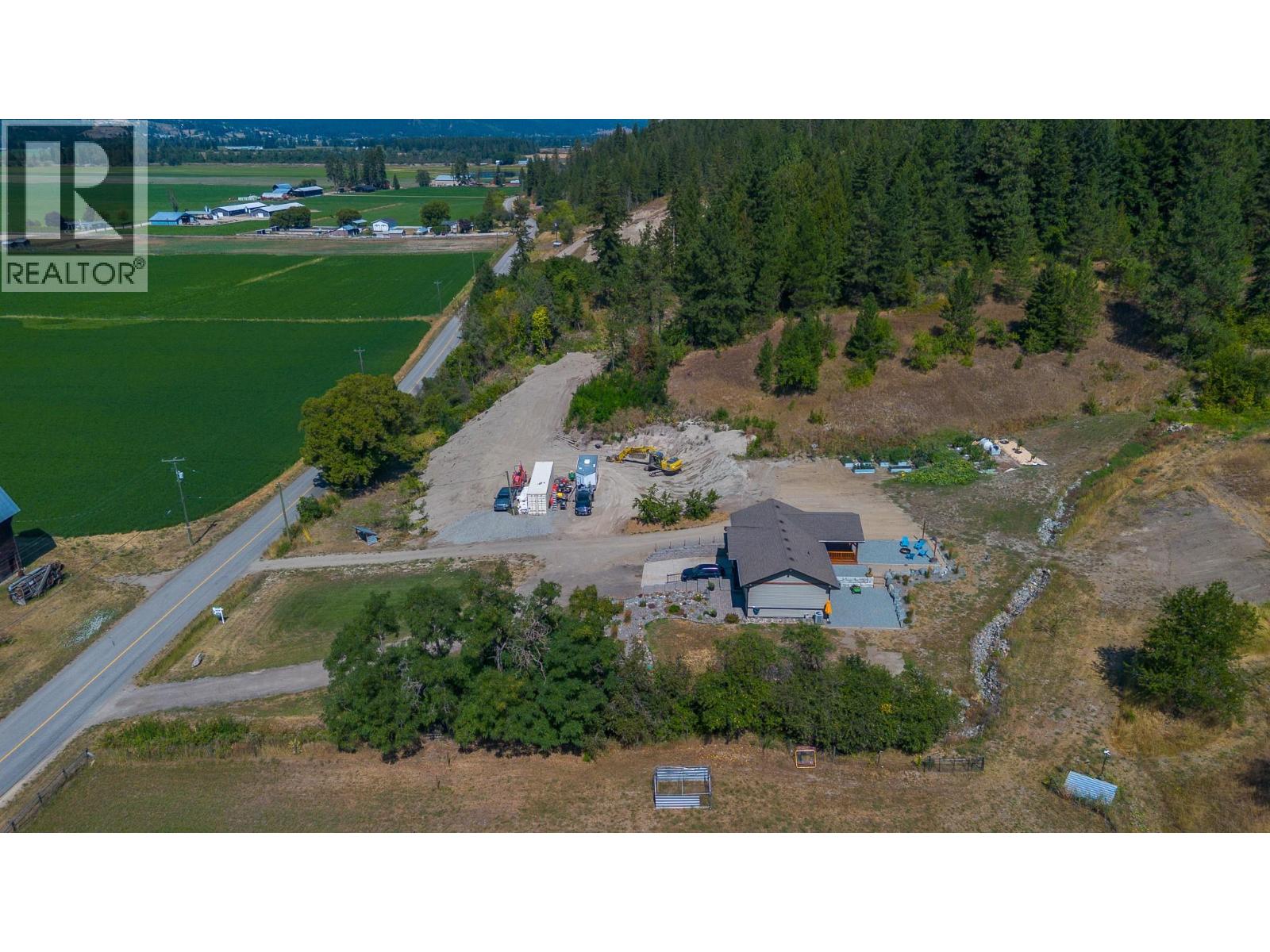 211 Enderby Grindrod Road Property Photo 6