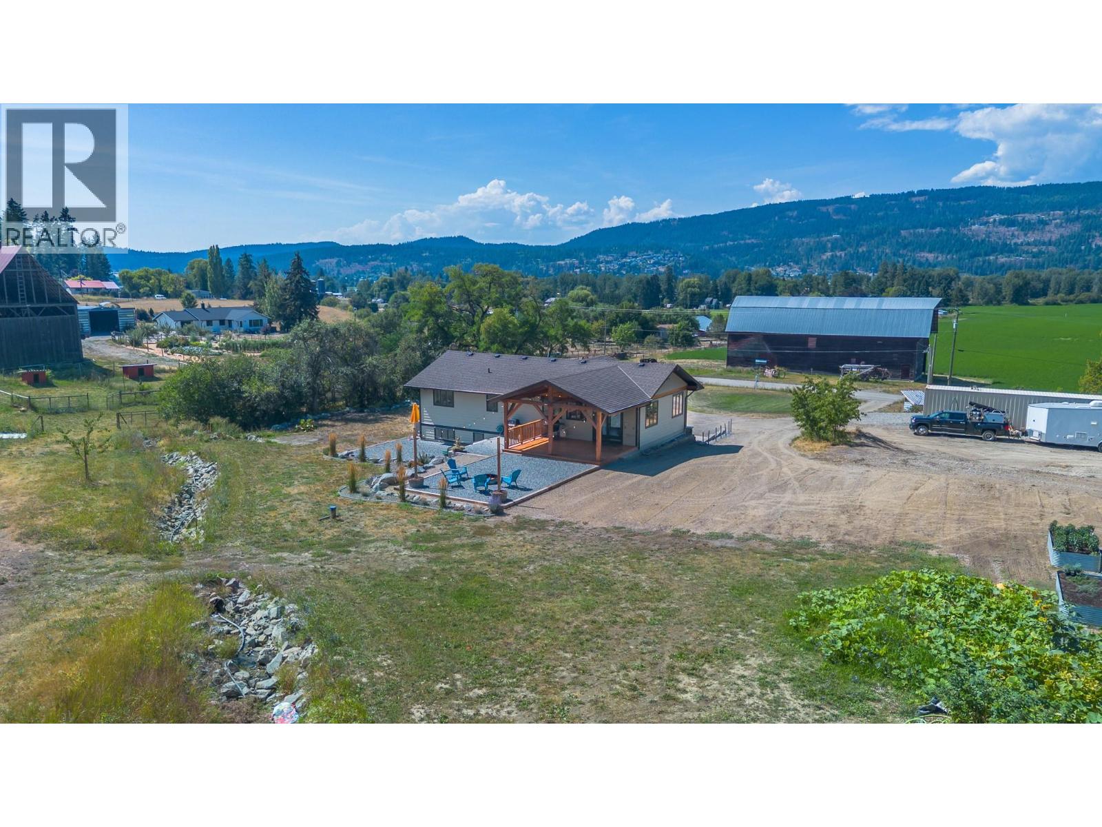 211 Enderby Grindrod Road Property Photo 8