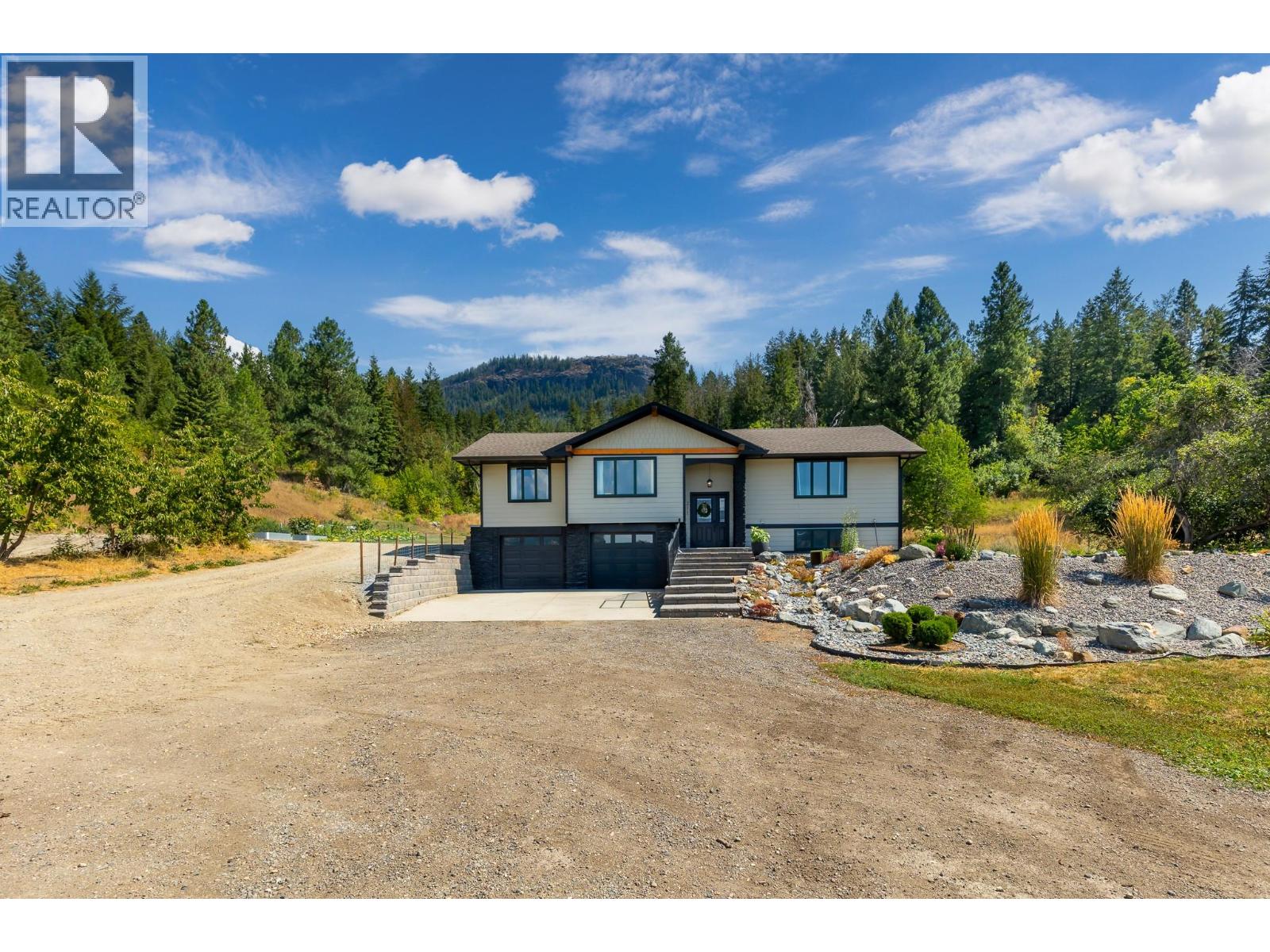 211 Enderby Grindrod Road Property Photo 12