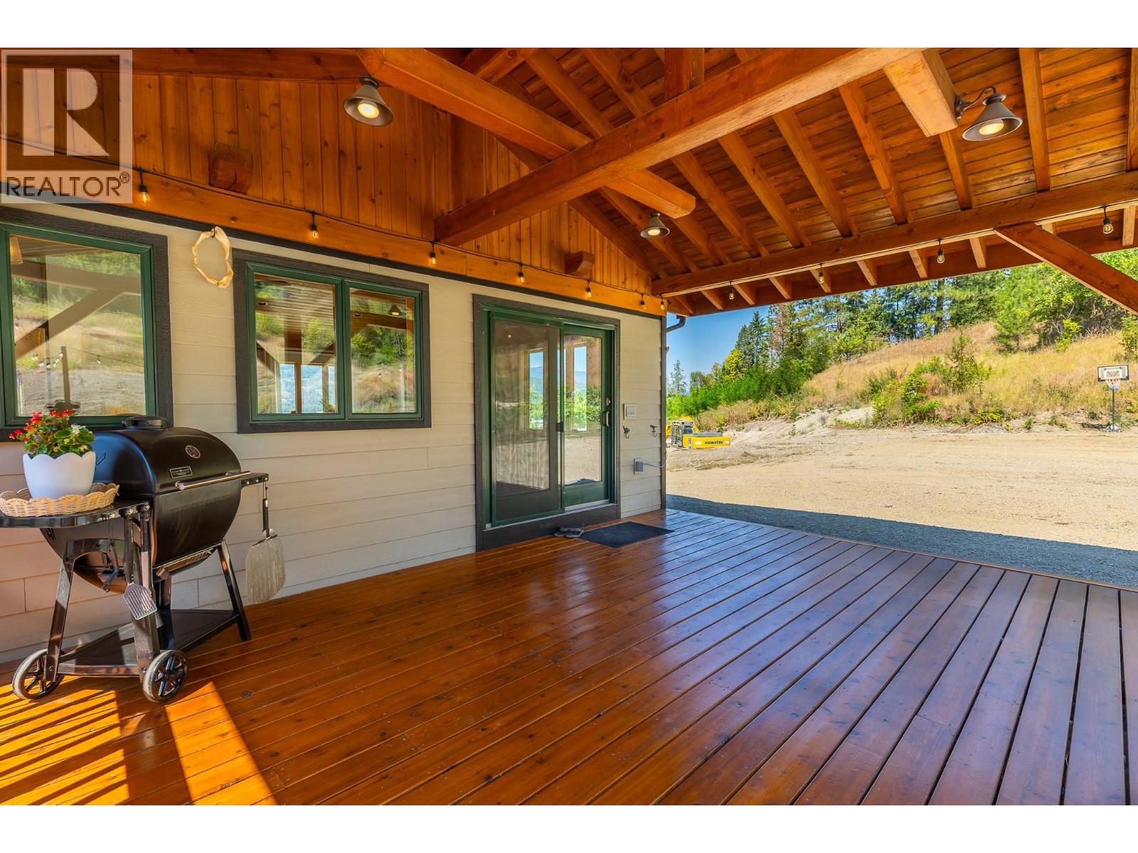 211 Enderby Grindrod Road Property Photo 17