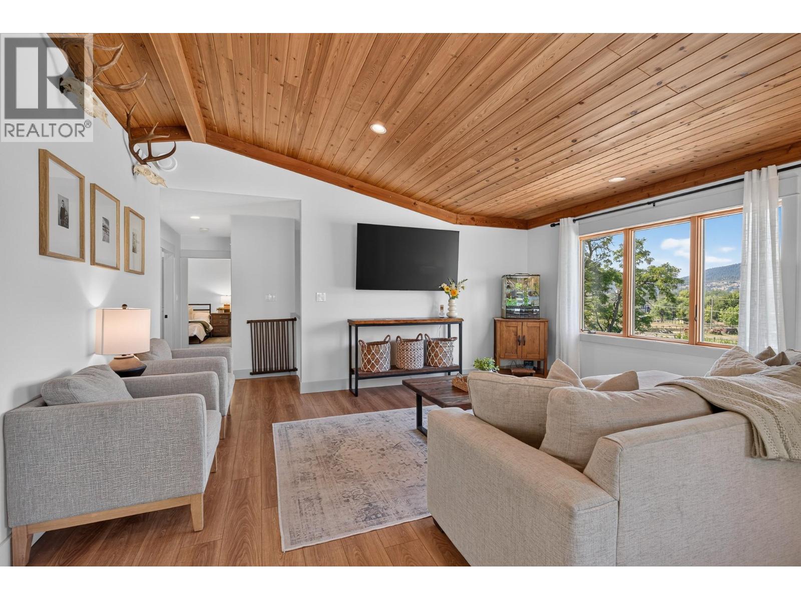 211 Enderby Grindrod Road Property Photo 31