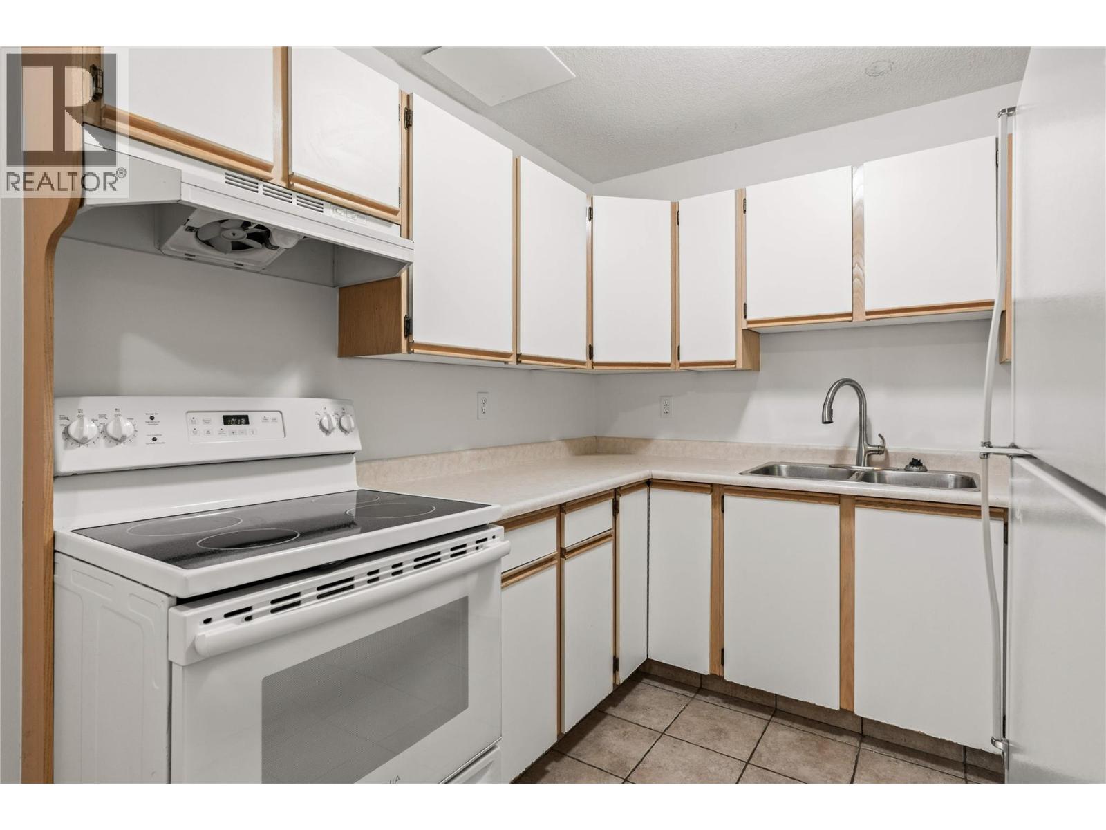 4202 Alexis Park Drive Unit# 221 Property Photo 10