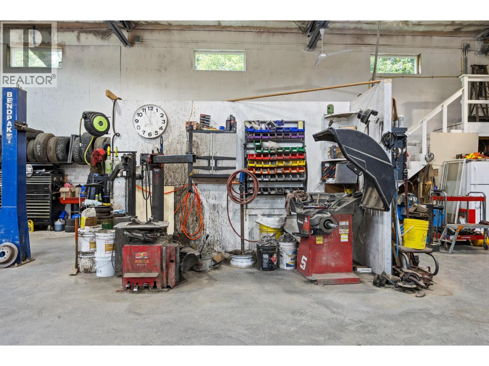 5755 97 Highway Property Photo 10