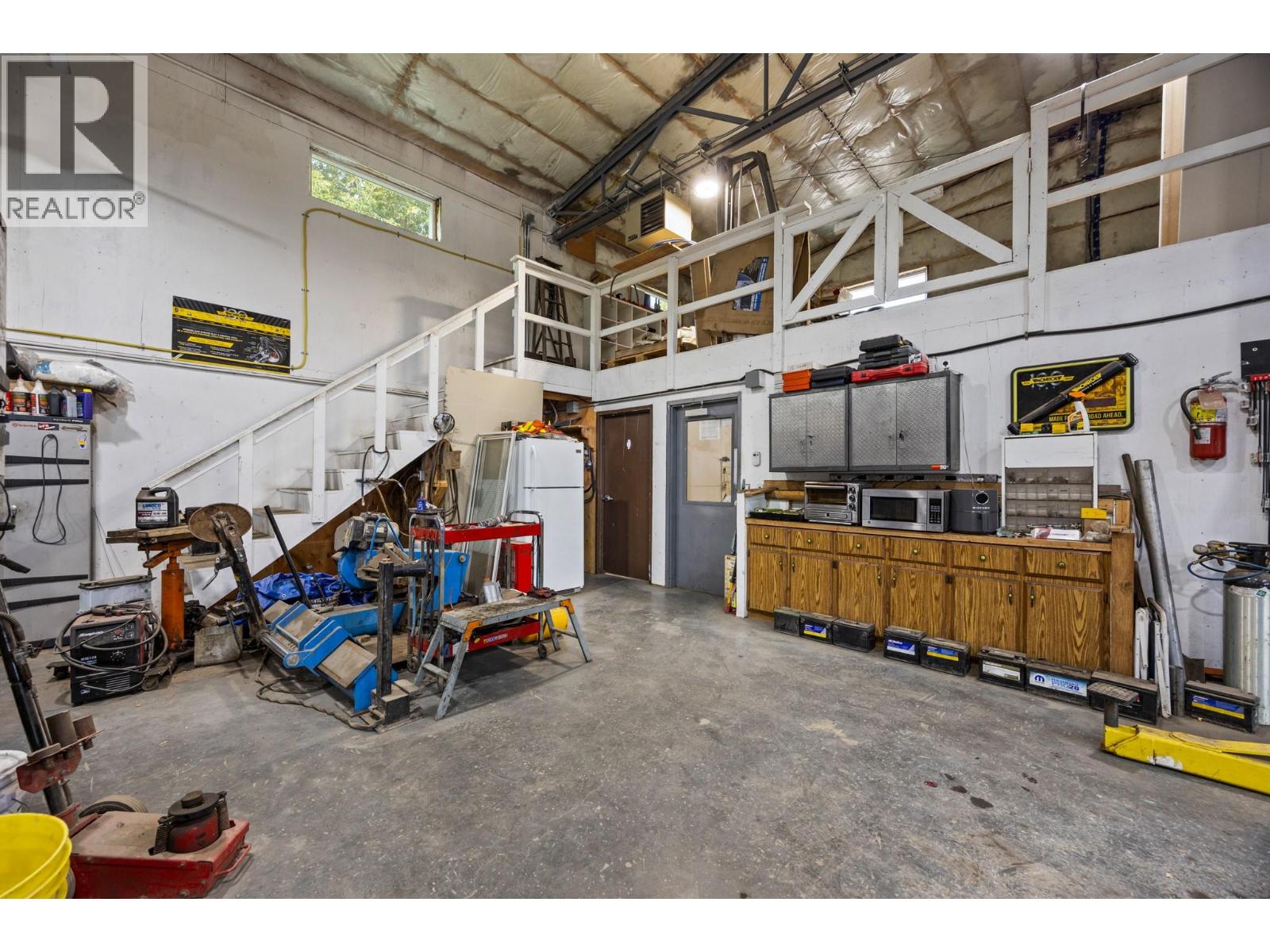 5755 97 Highway Property Photo 11