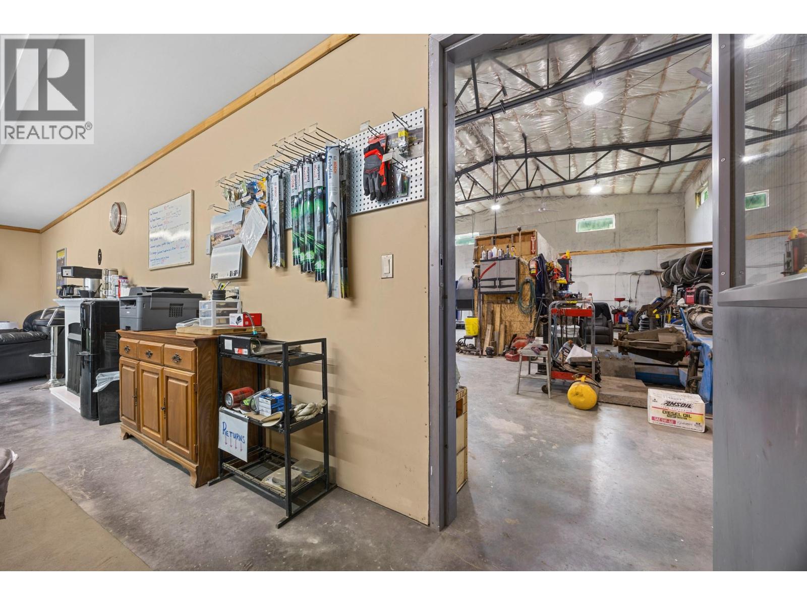 5755 97 Highway Property Photo 32