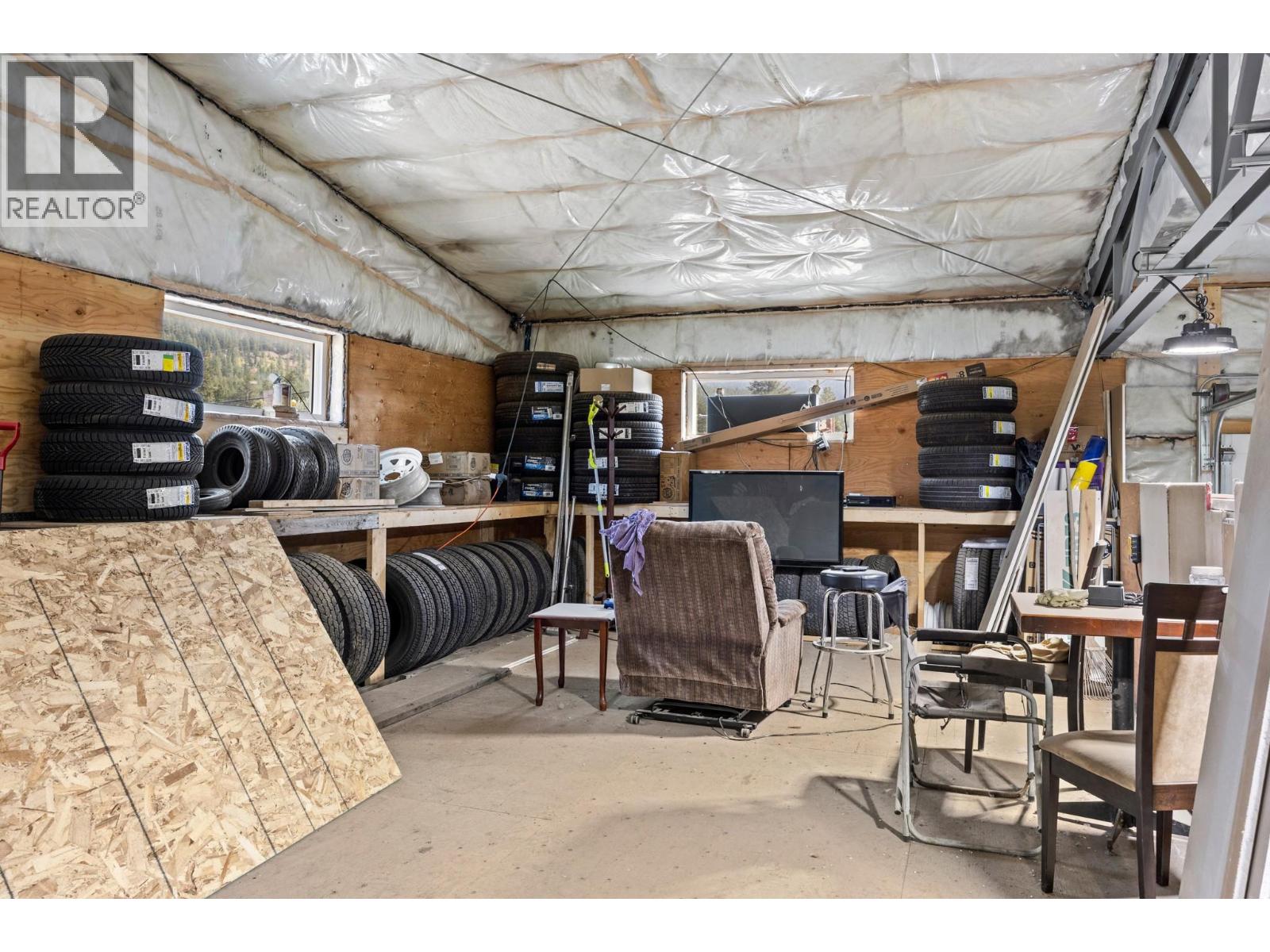 5755 97 Highway Property Photo 35