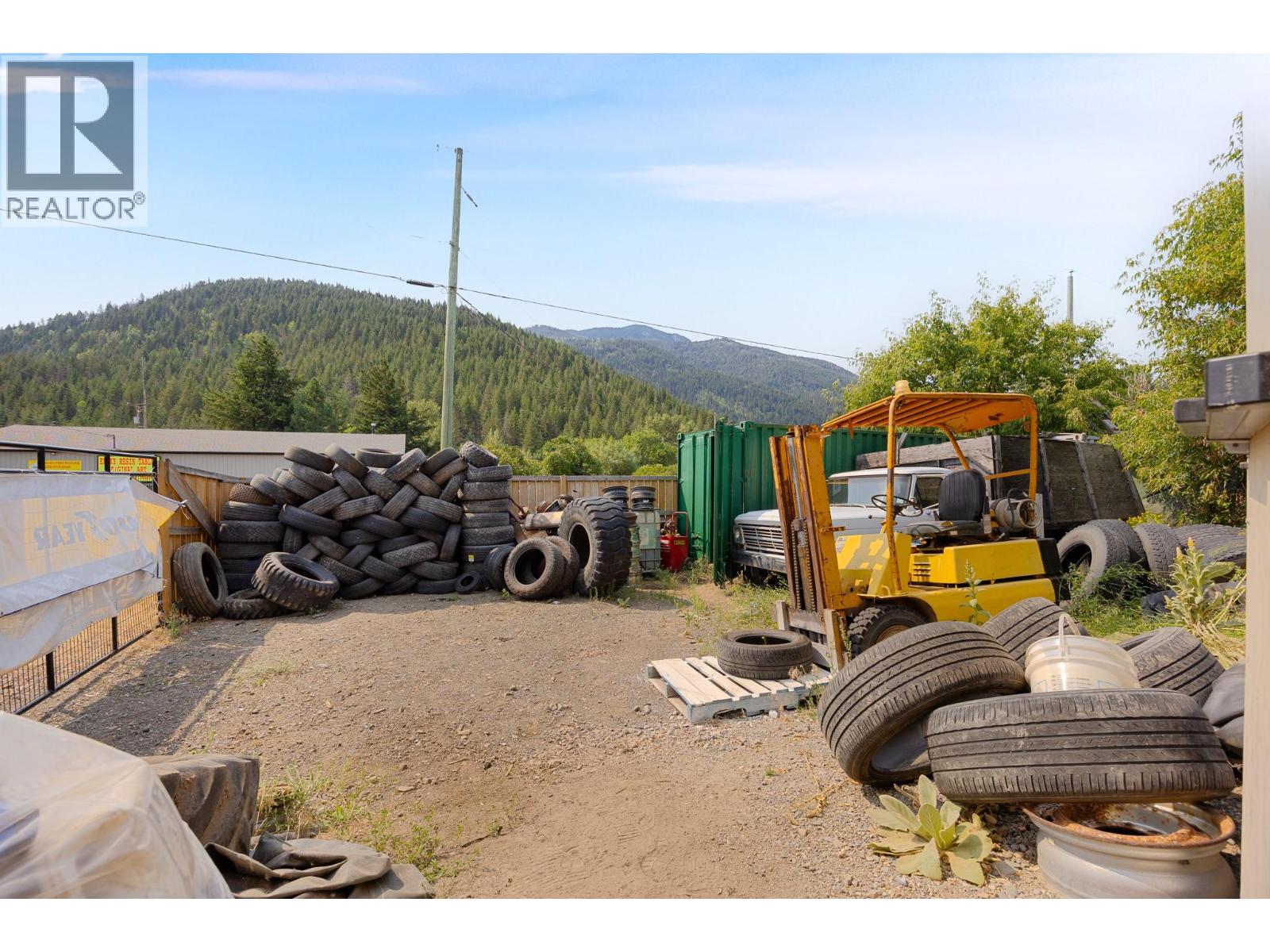 5755 97 Highway Property Photo 39