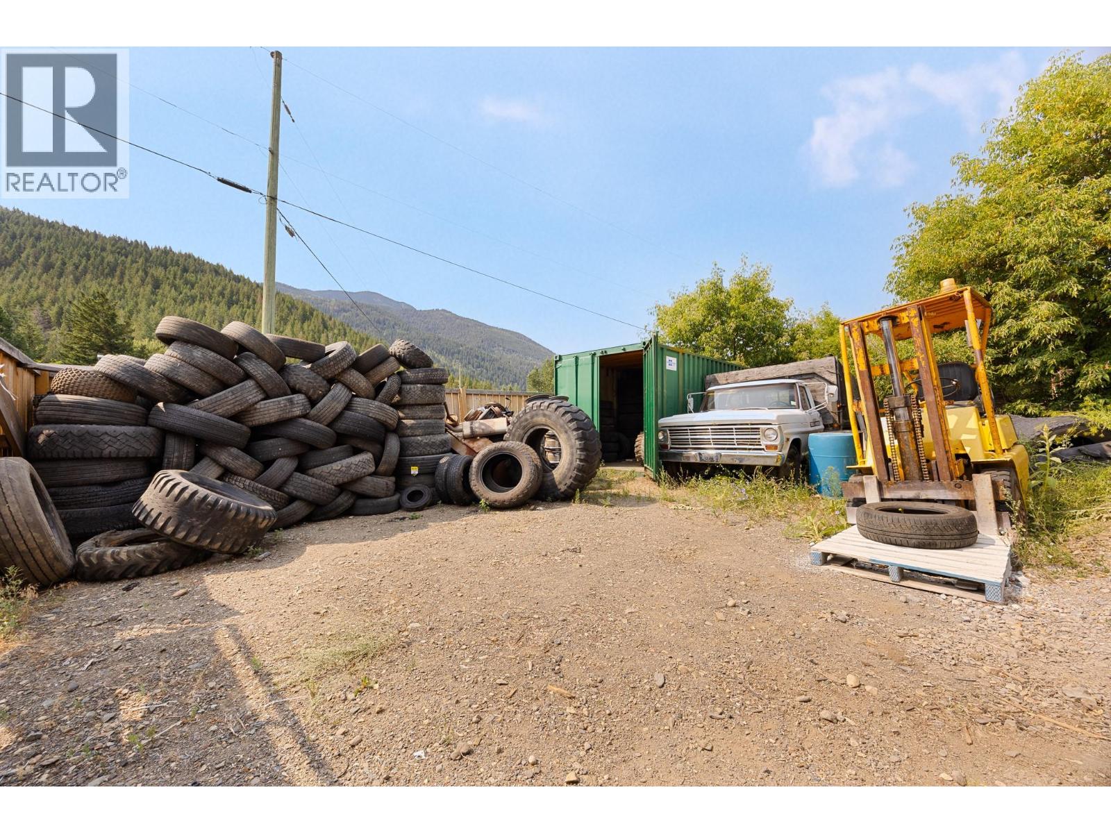 5755 97 Highway Property Photo 40