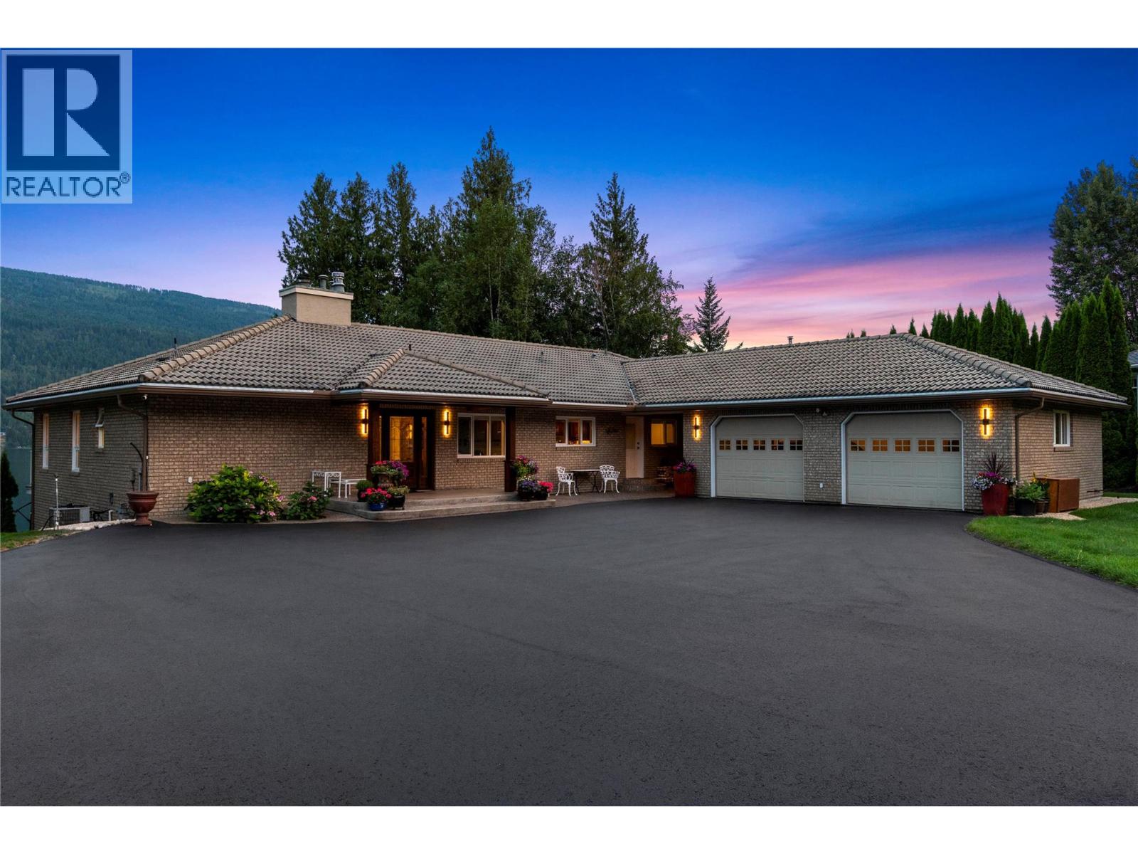 3886 Parri Road Property Photo 4