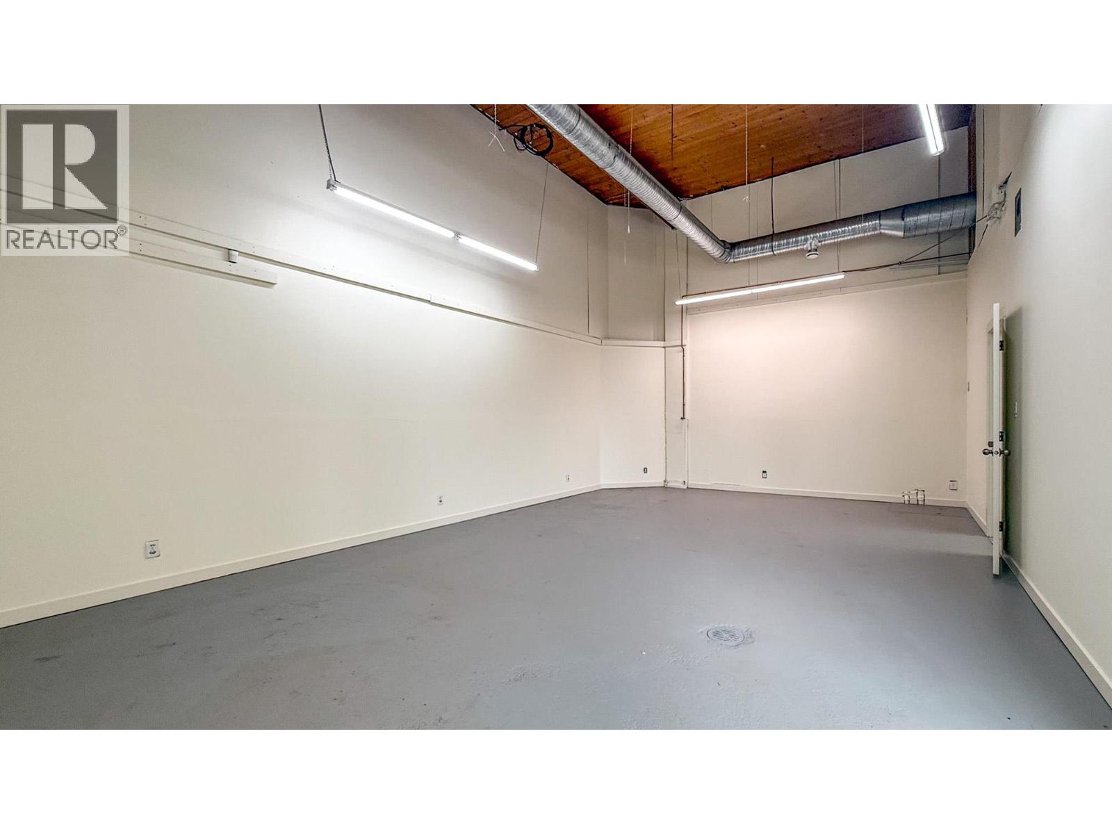 431 Victoria Street W Property Photo 9