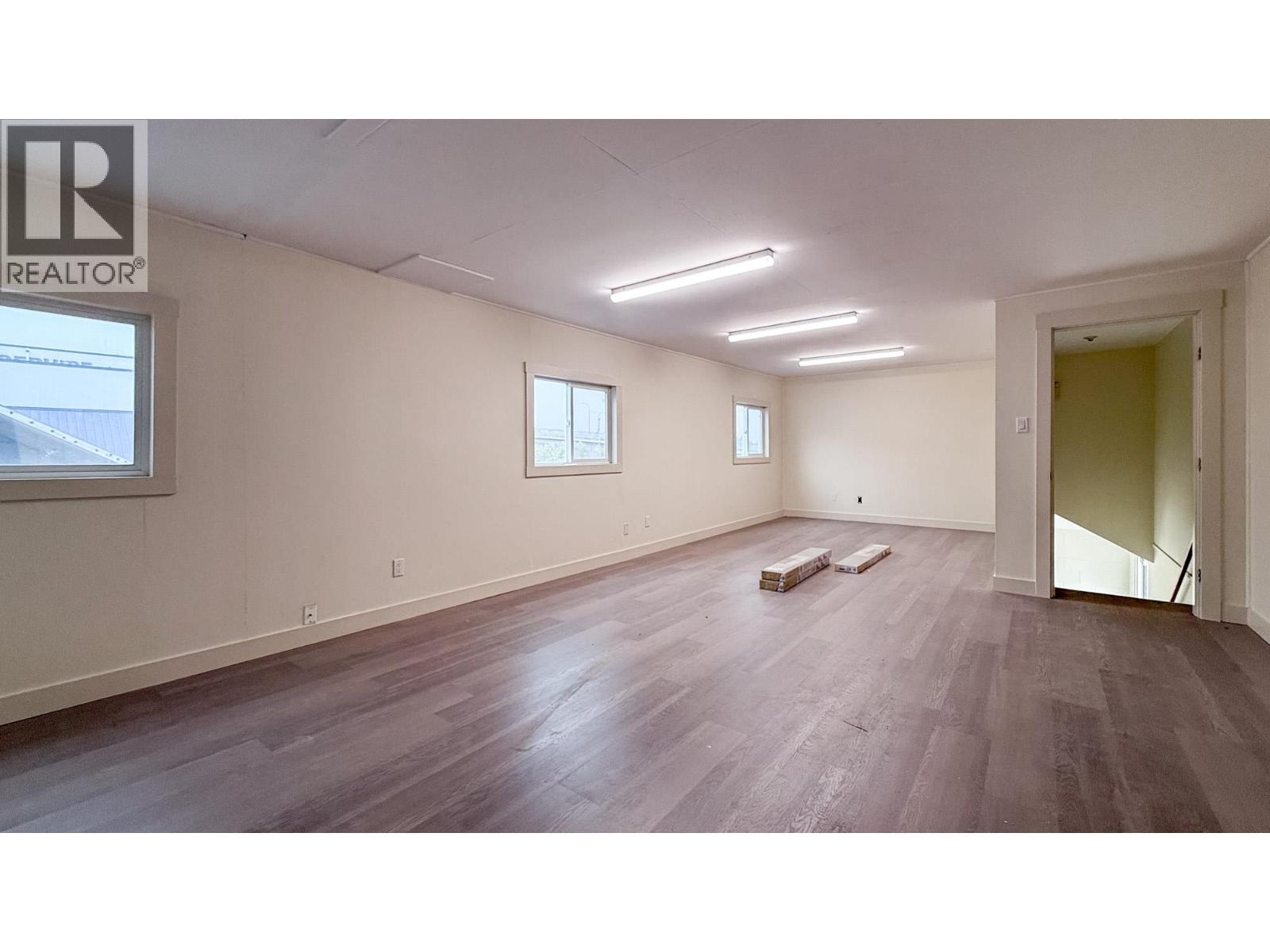 431 Victoria Street W Property Photo 21