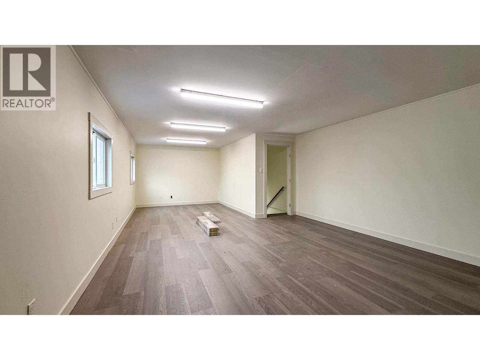 431 Victoria Street W Property Photo 22