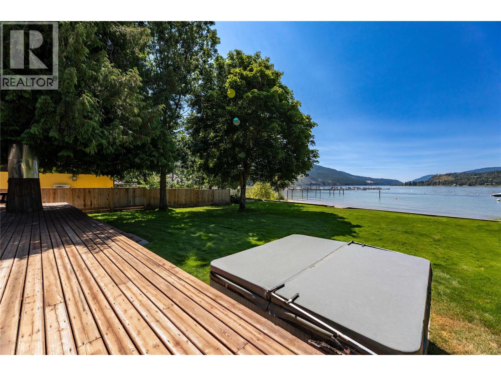 413 97a Highway Property Photo 1