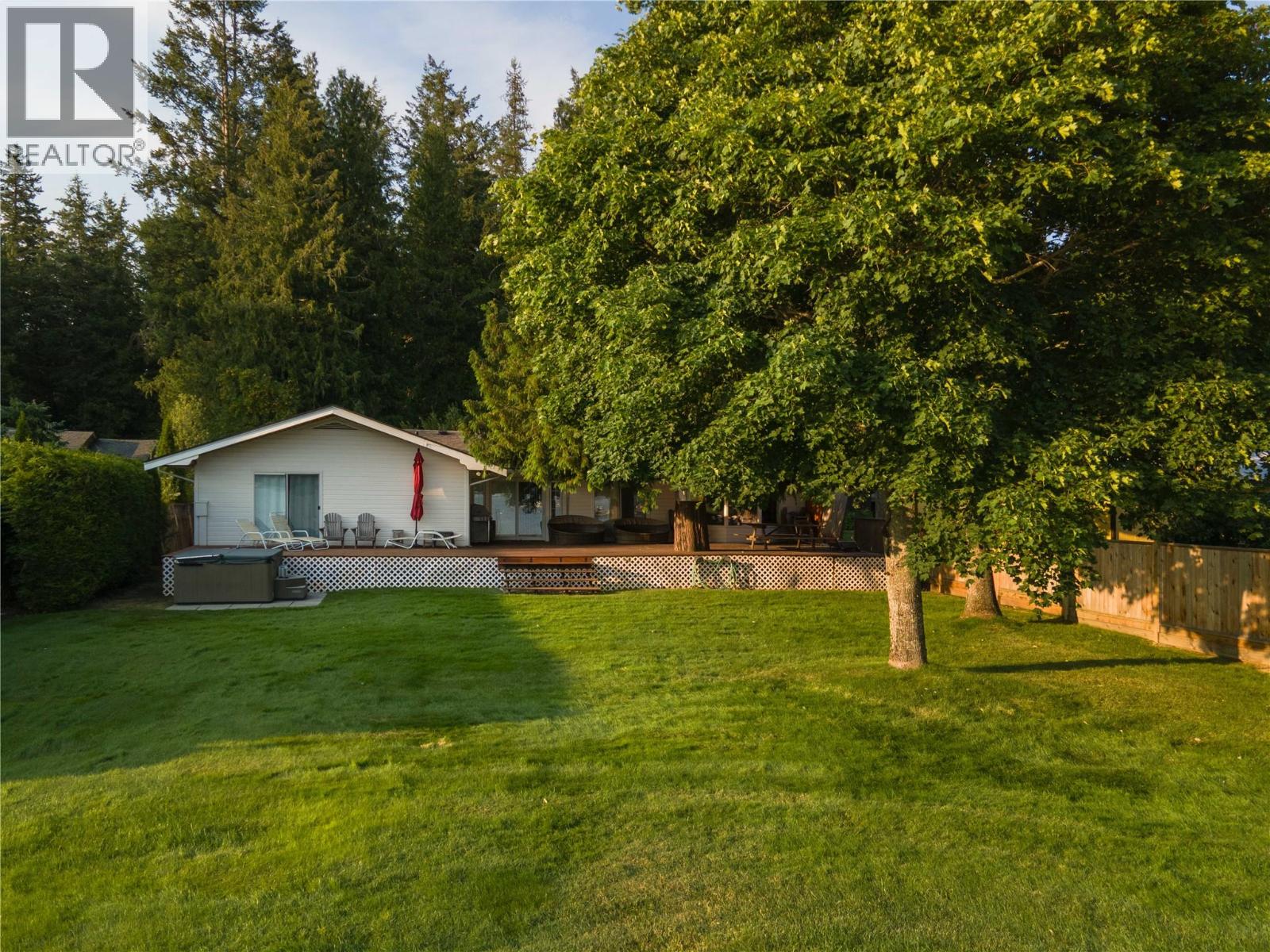 413 97a Highway Property Photo 14