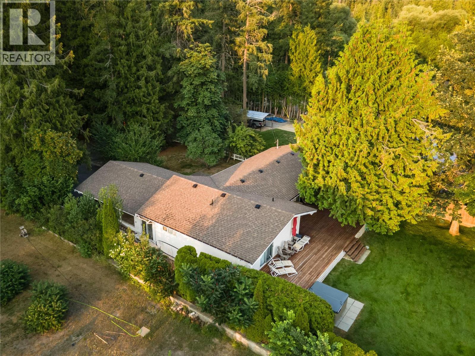 413 97a Highway Property Photo 17