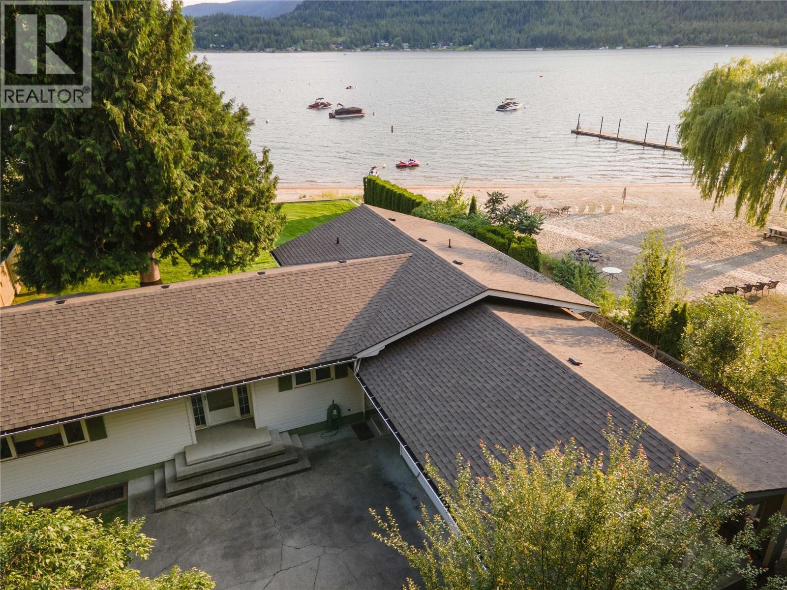 413 97a Highway Property Photo 18