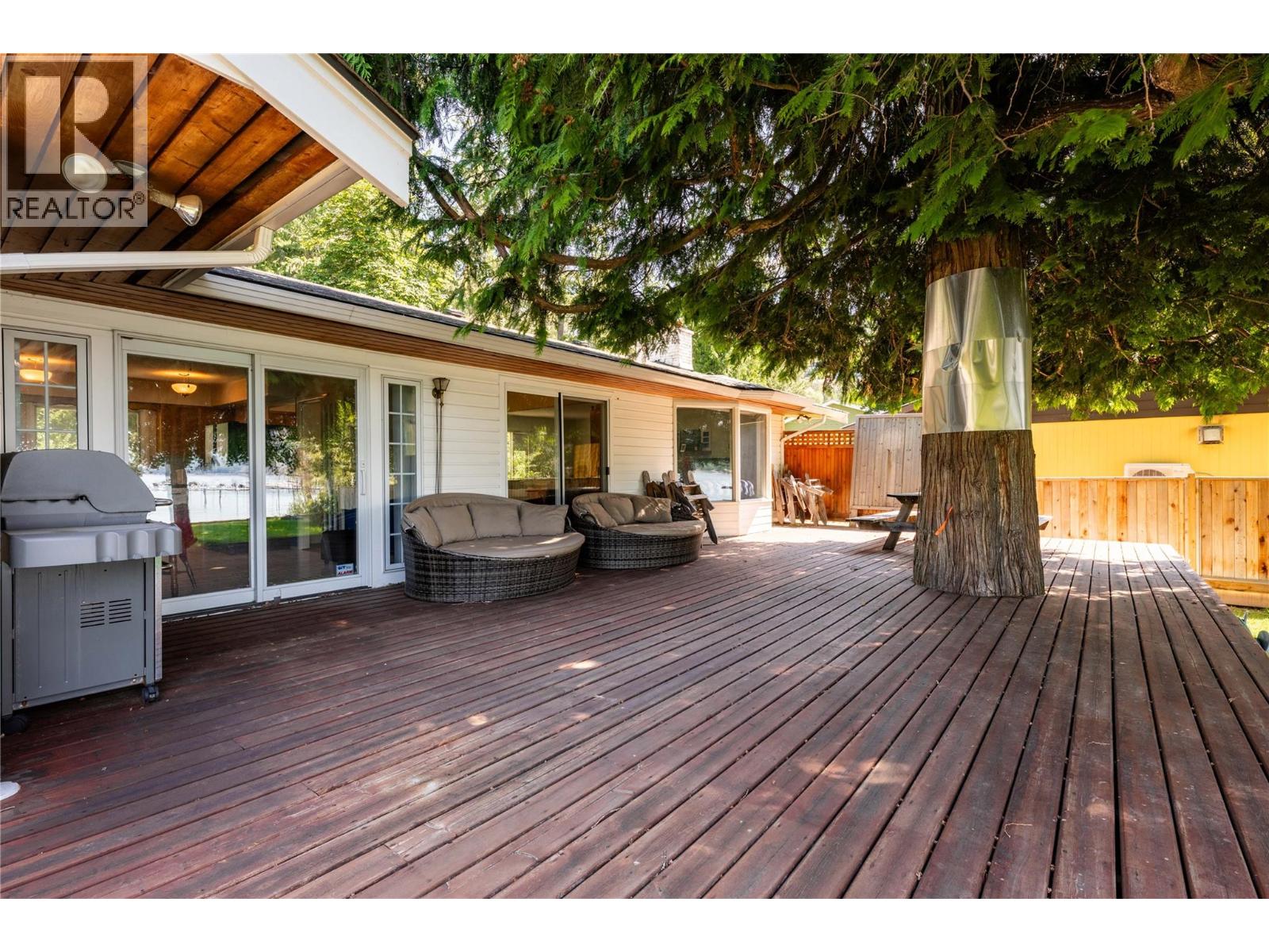 413 97a Highway Property Photo 21