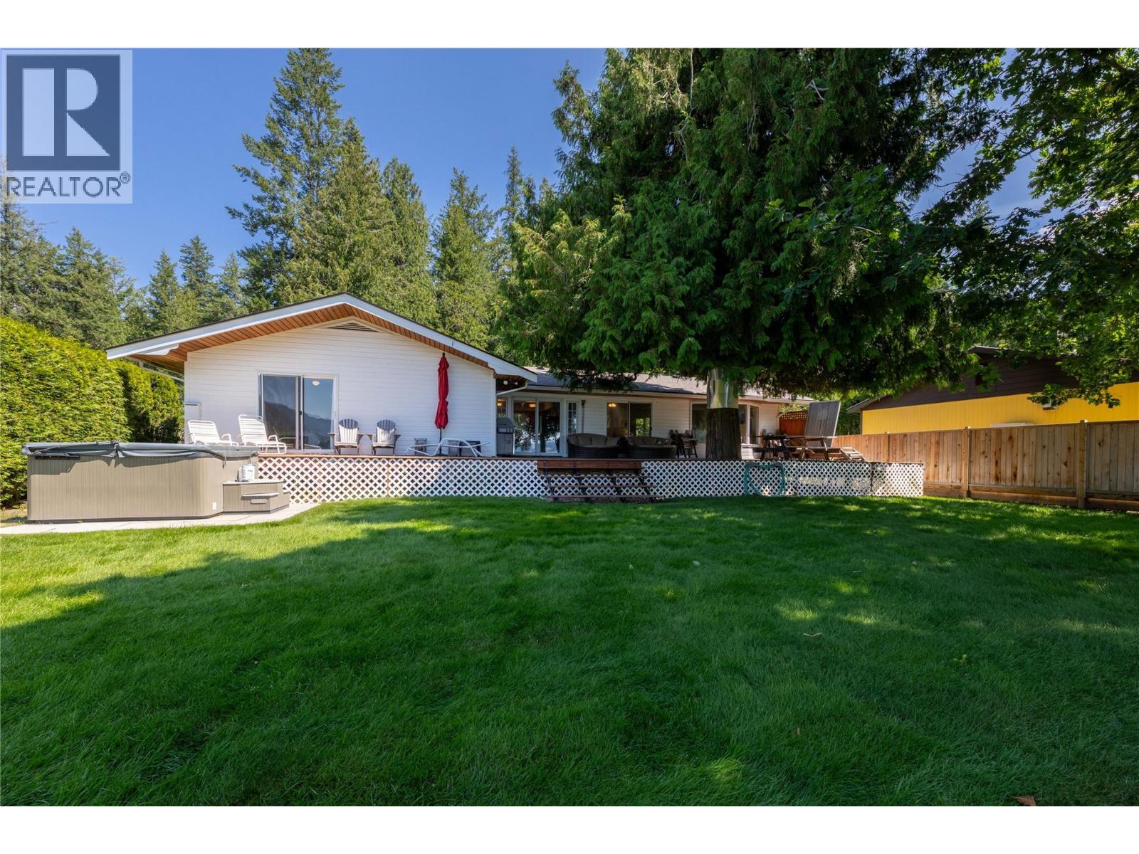 413 97a Highway Property Photo 22