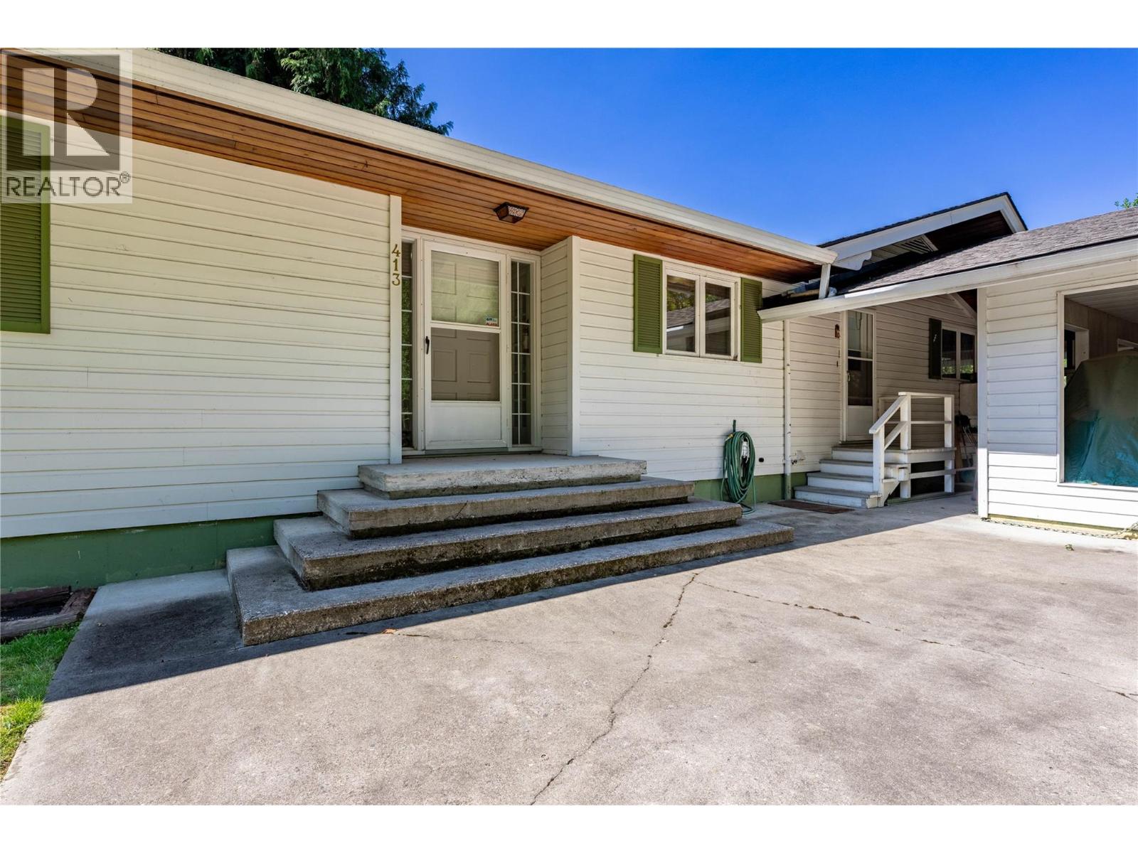 413 97a Highway Property Photo 31