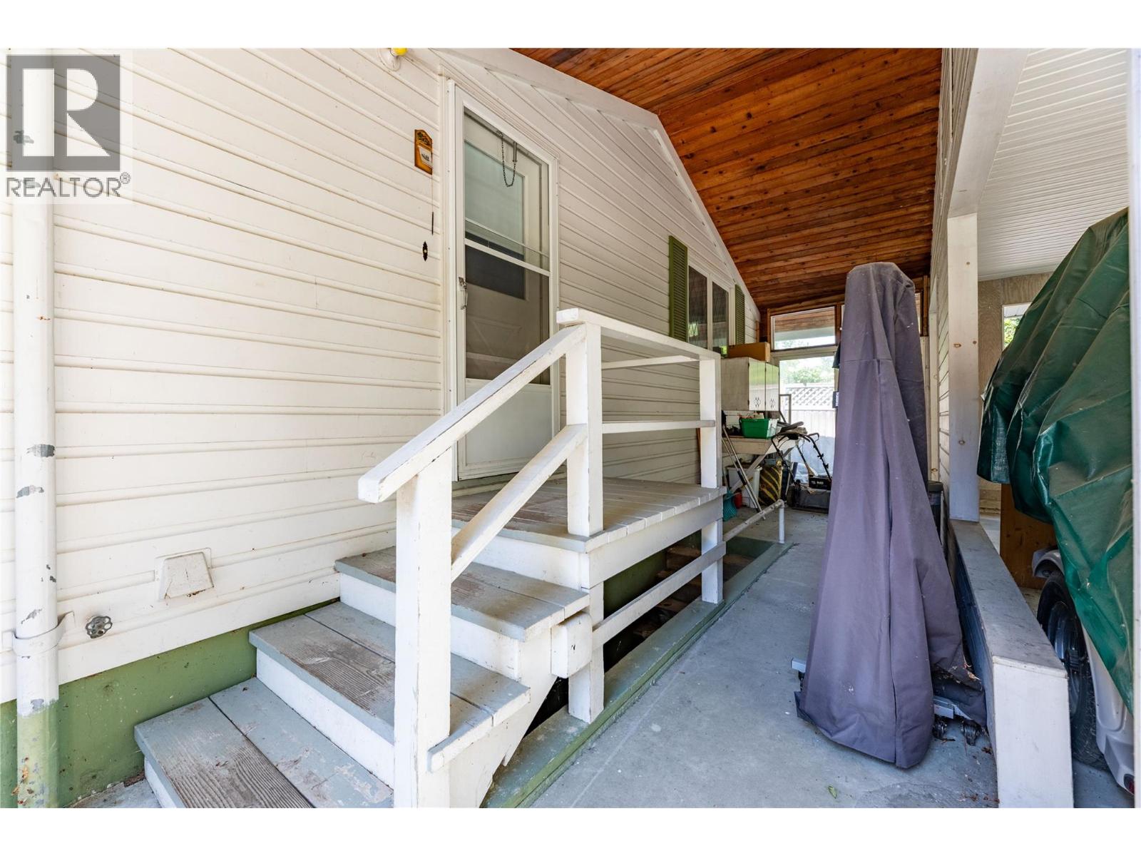 413 97a Highway Property Photo 32