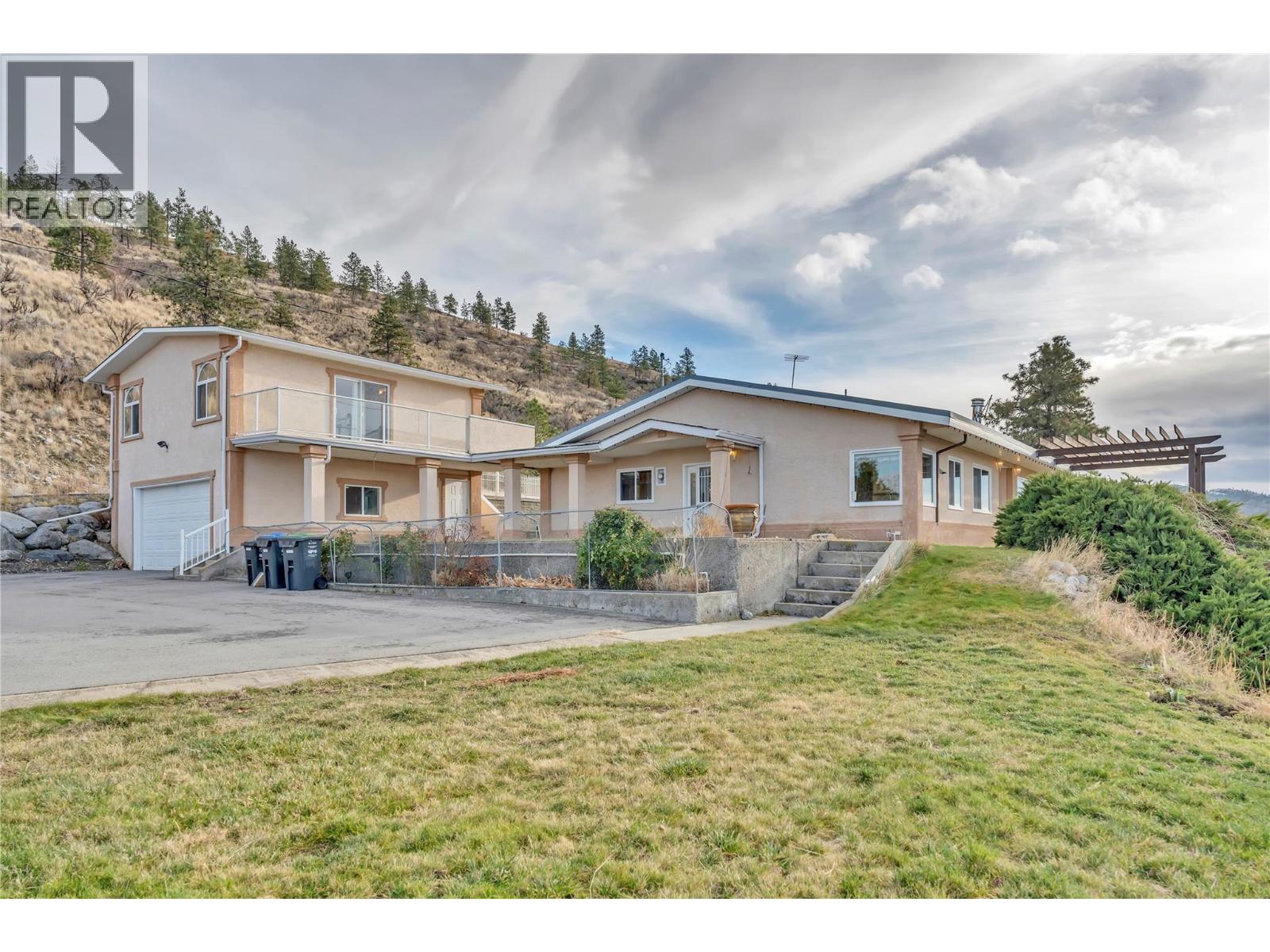 760 Hudson Street Property Photo 1