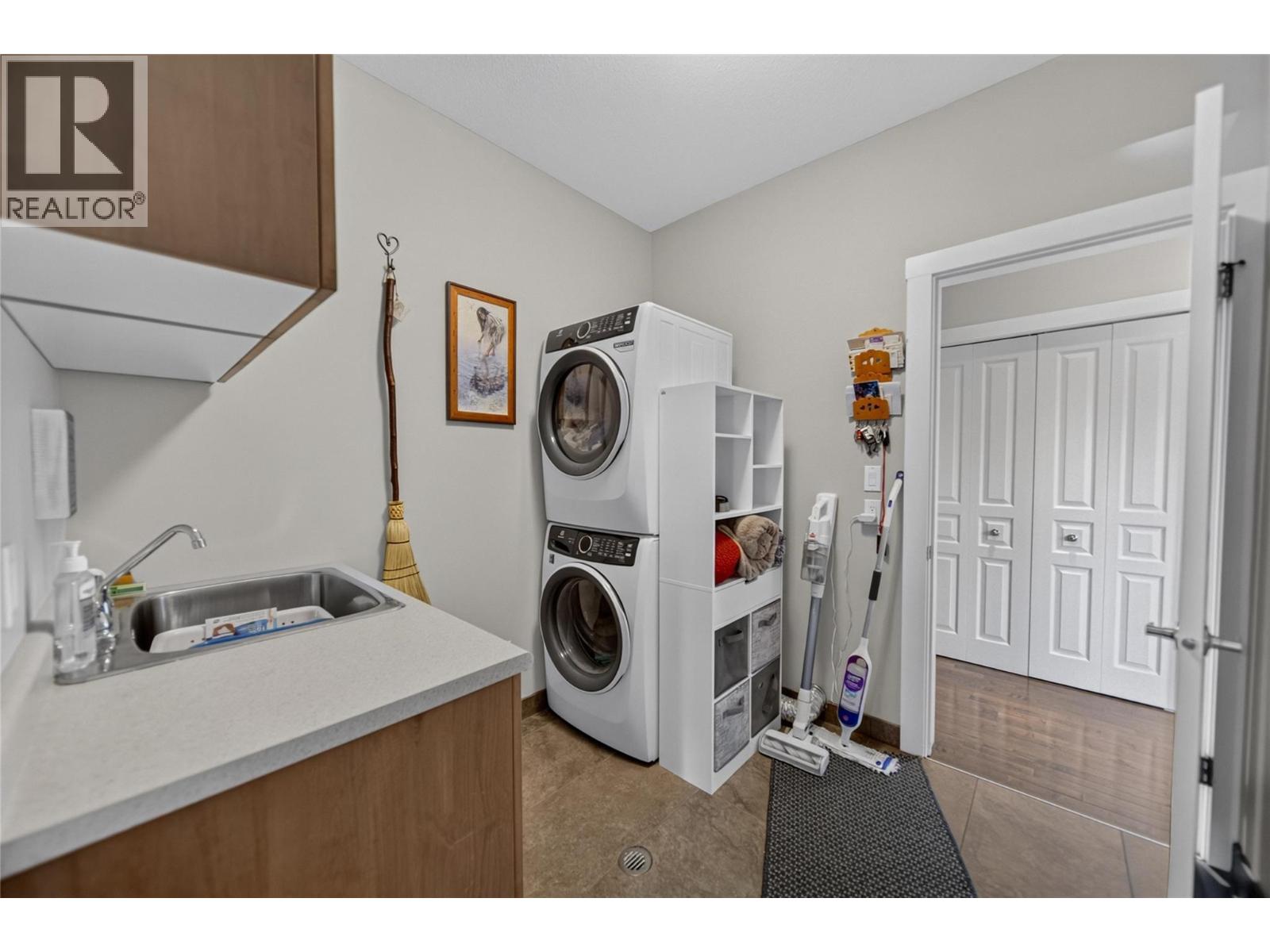 204 Boulder Creek Drive Property Photo 22