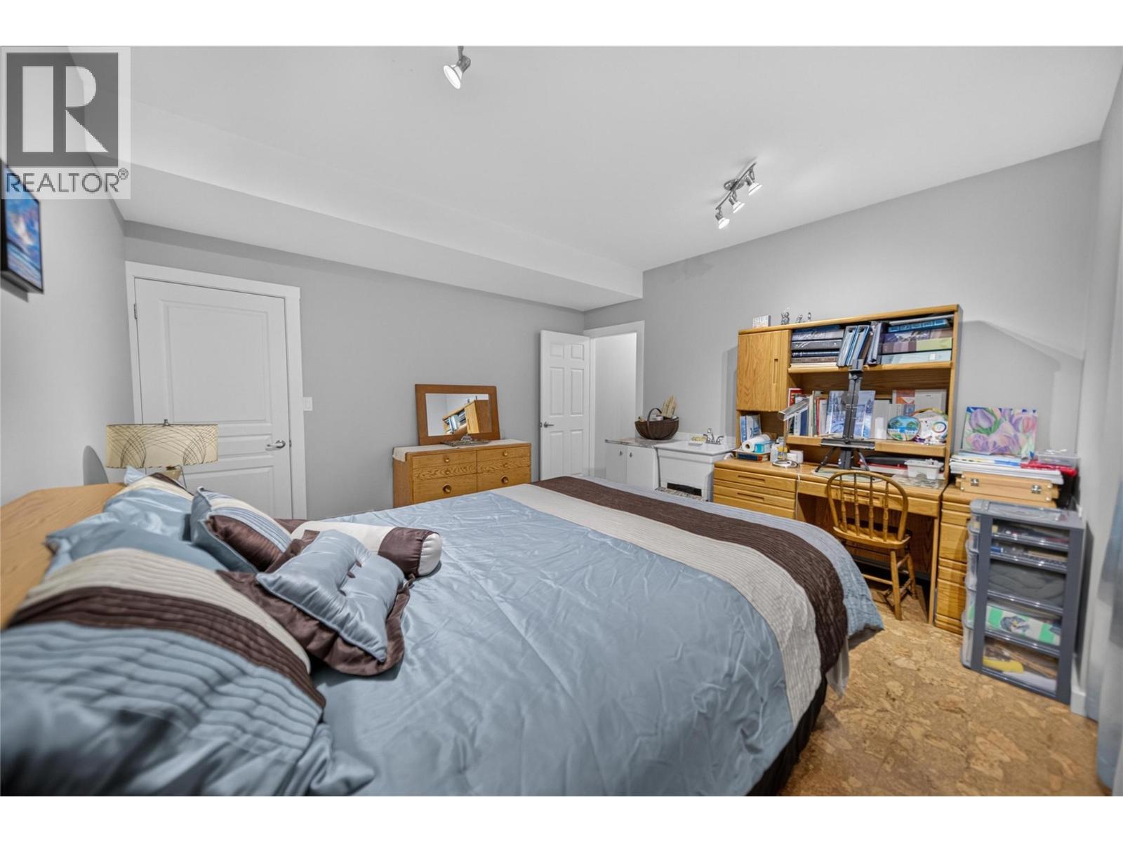 204 Boulder Creek Drive Property Photo 30