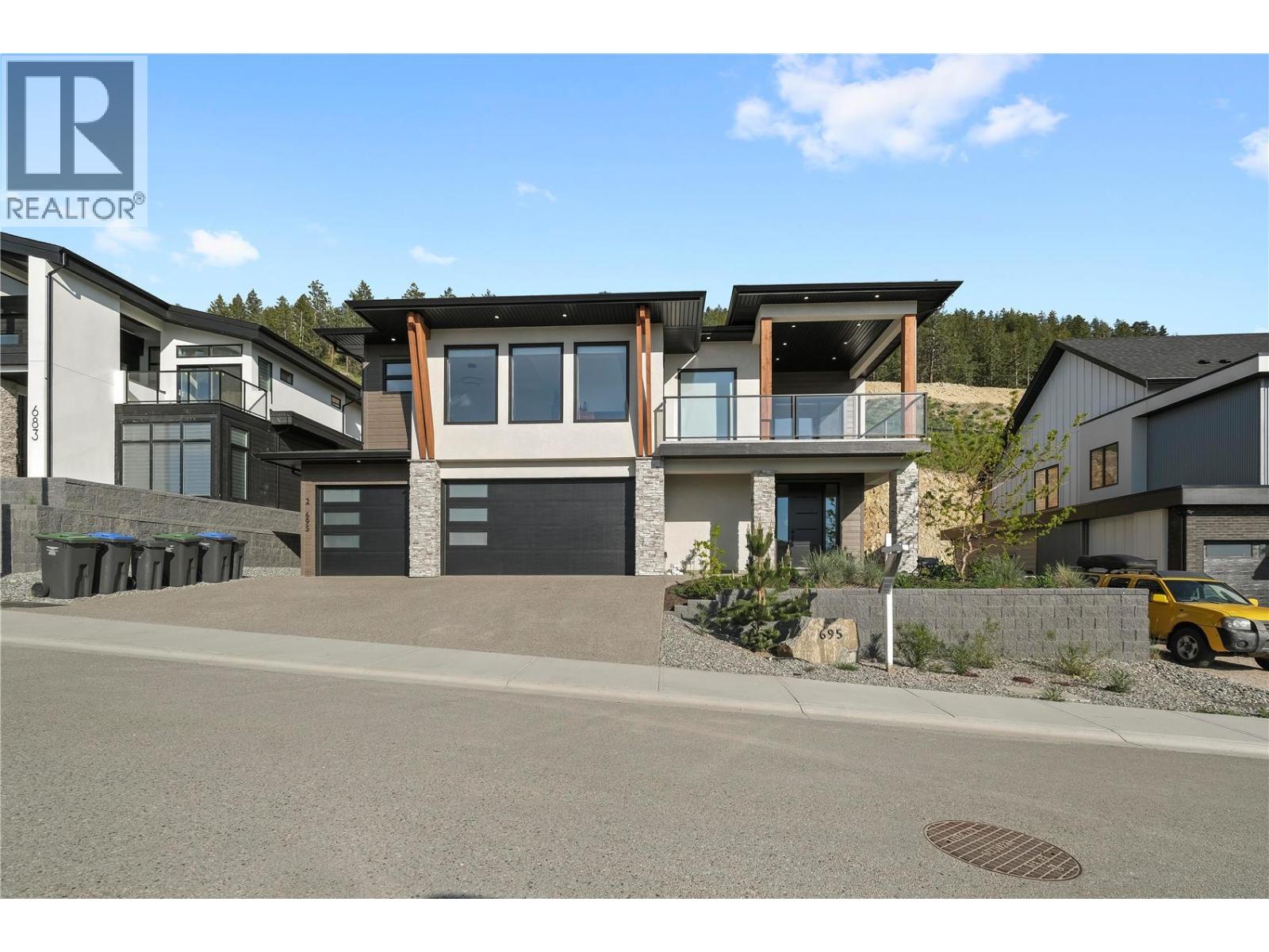 695 Deans Drive Property Photo 1
