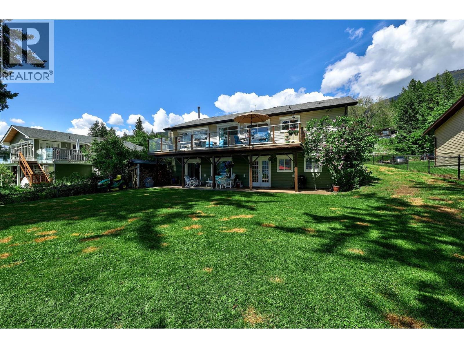 7832 Squilax-anglemont Road Property Photo 2