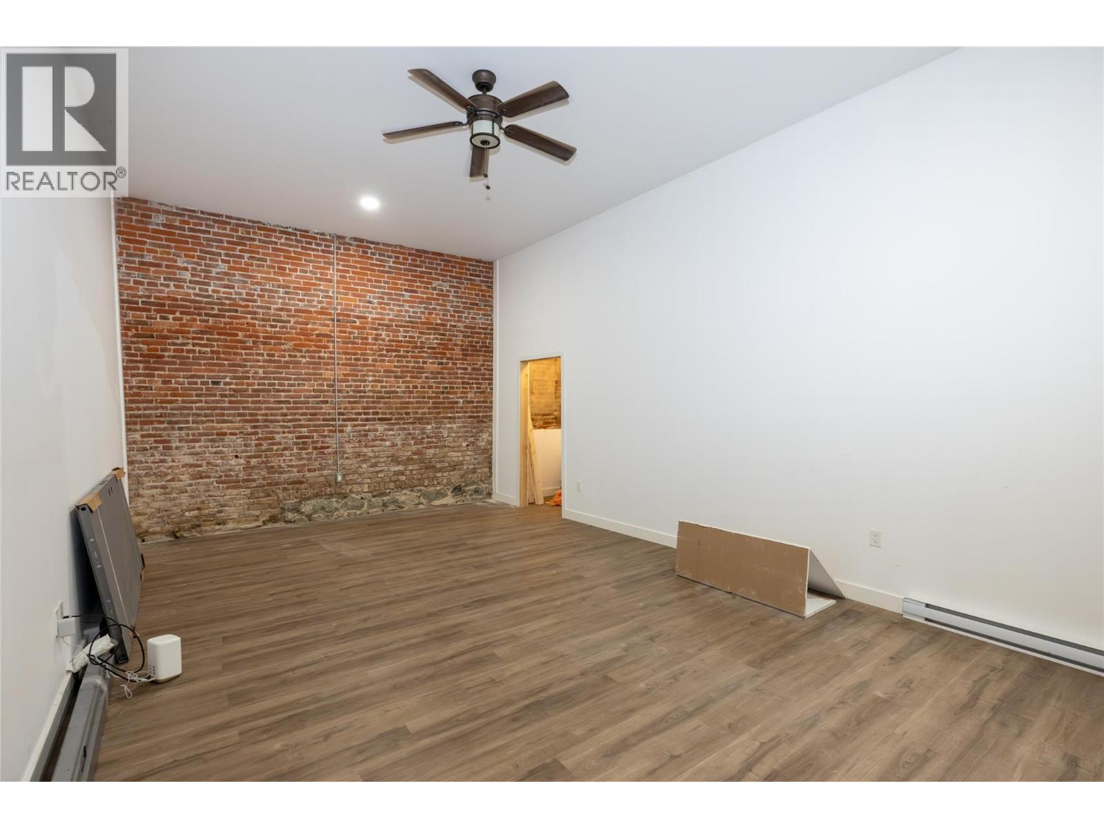 302 Copper Avenue S Property Photo 15