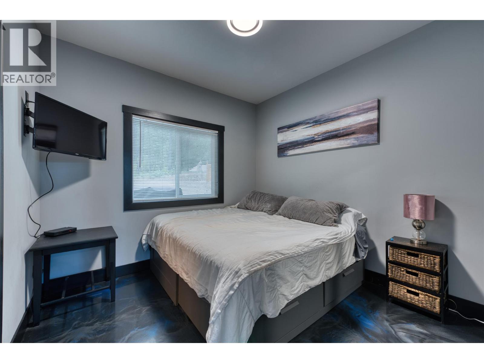 10795 Westshore Road Property Photo 11
