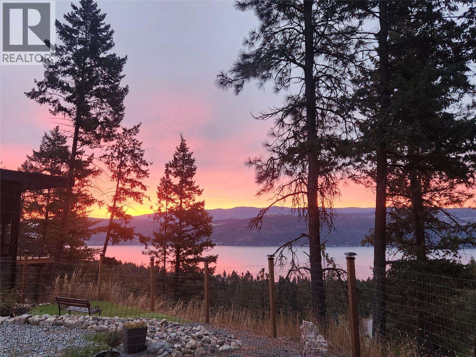 10795 Westshore Road Property Photo 31
