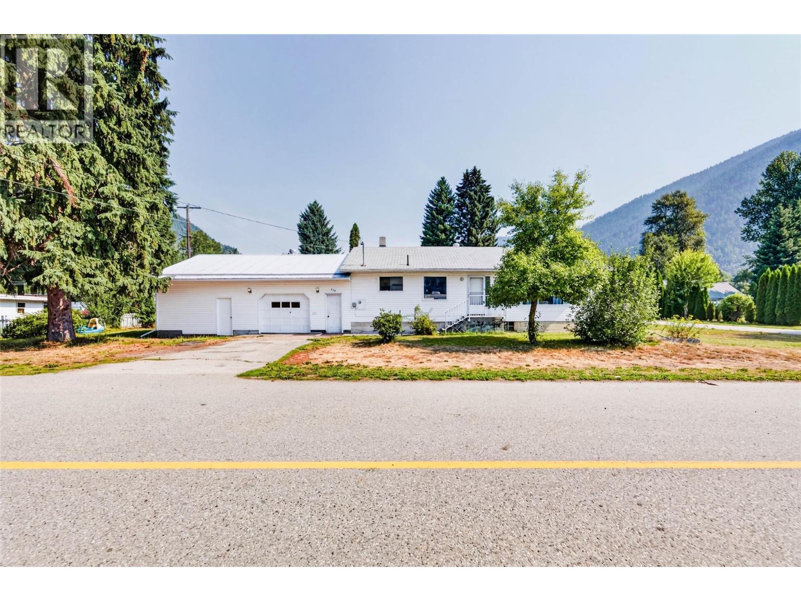 115 Second Street Property Photo 1