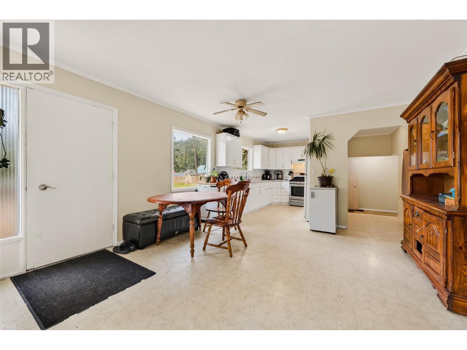 115 Second Street Property Photo 12