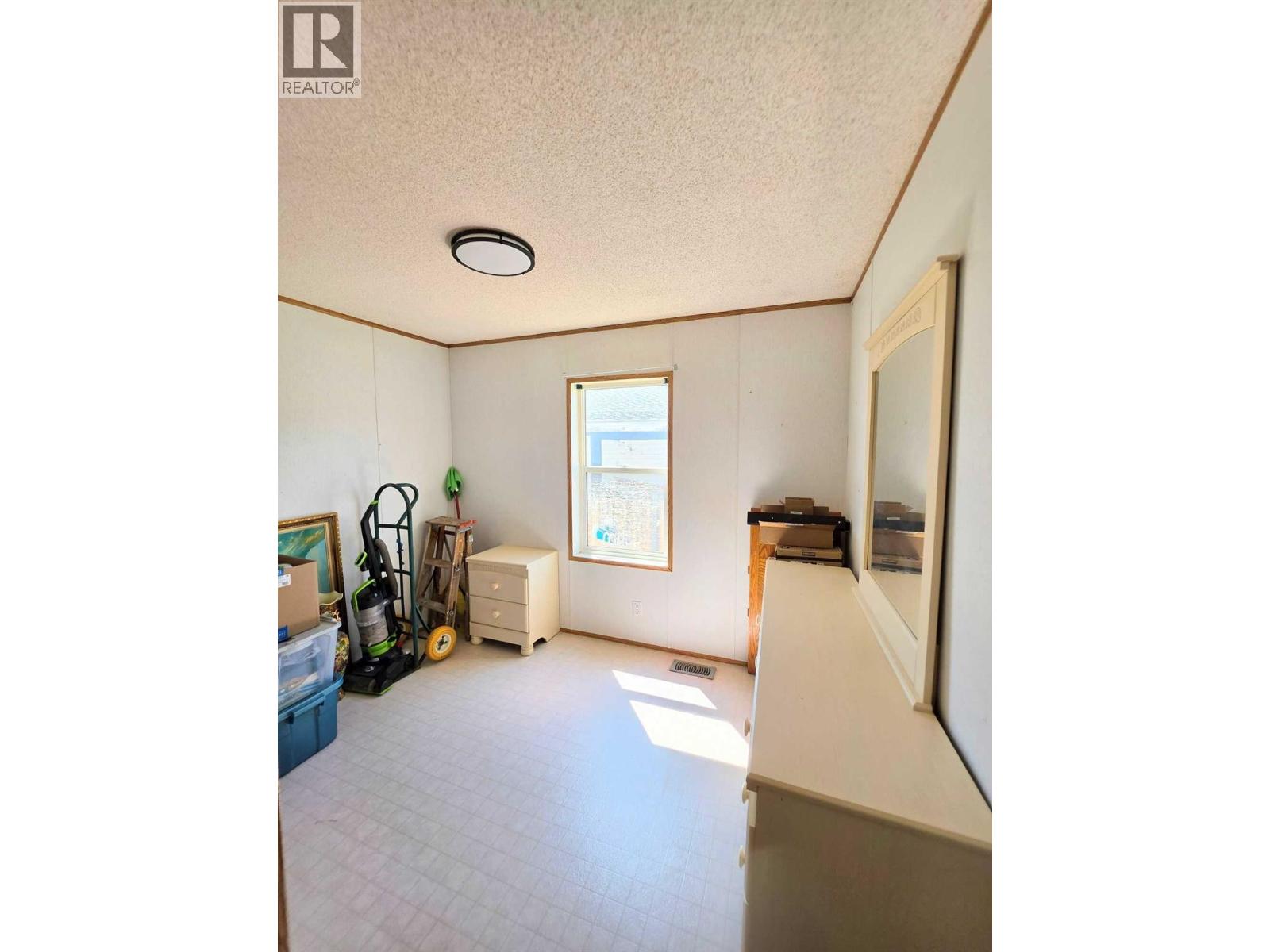 390 Mission Place Property Photo 15