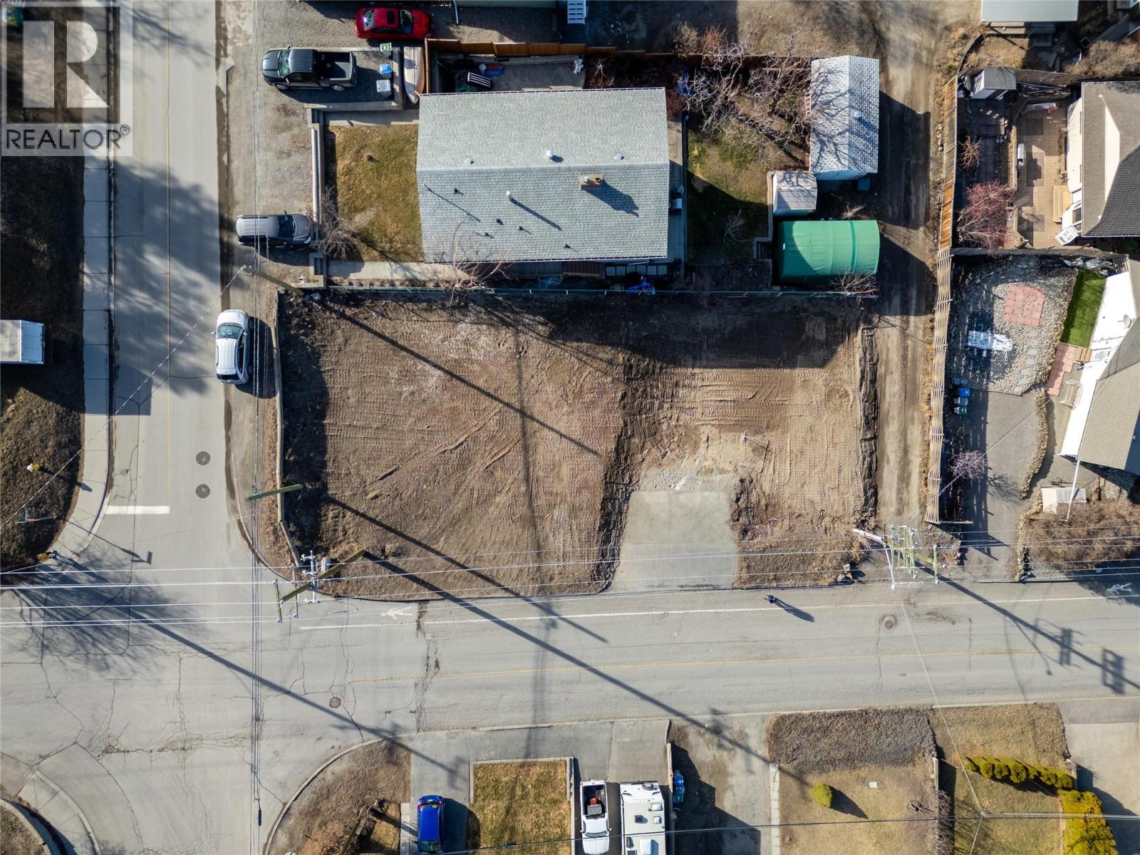 64 Centre Avenue Property Photo 2