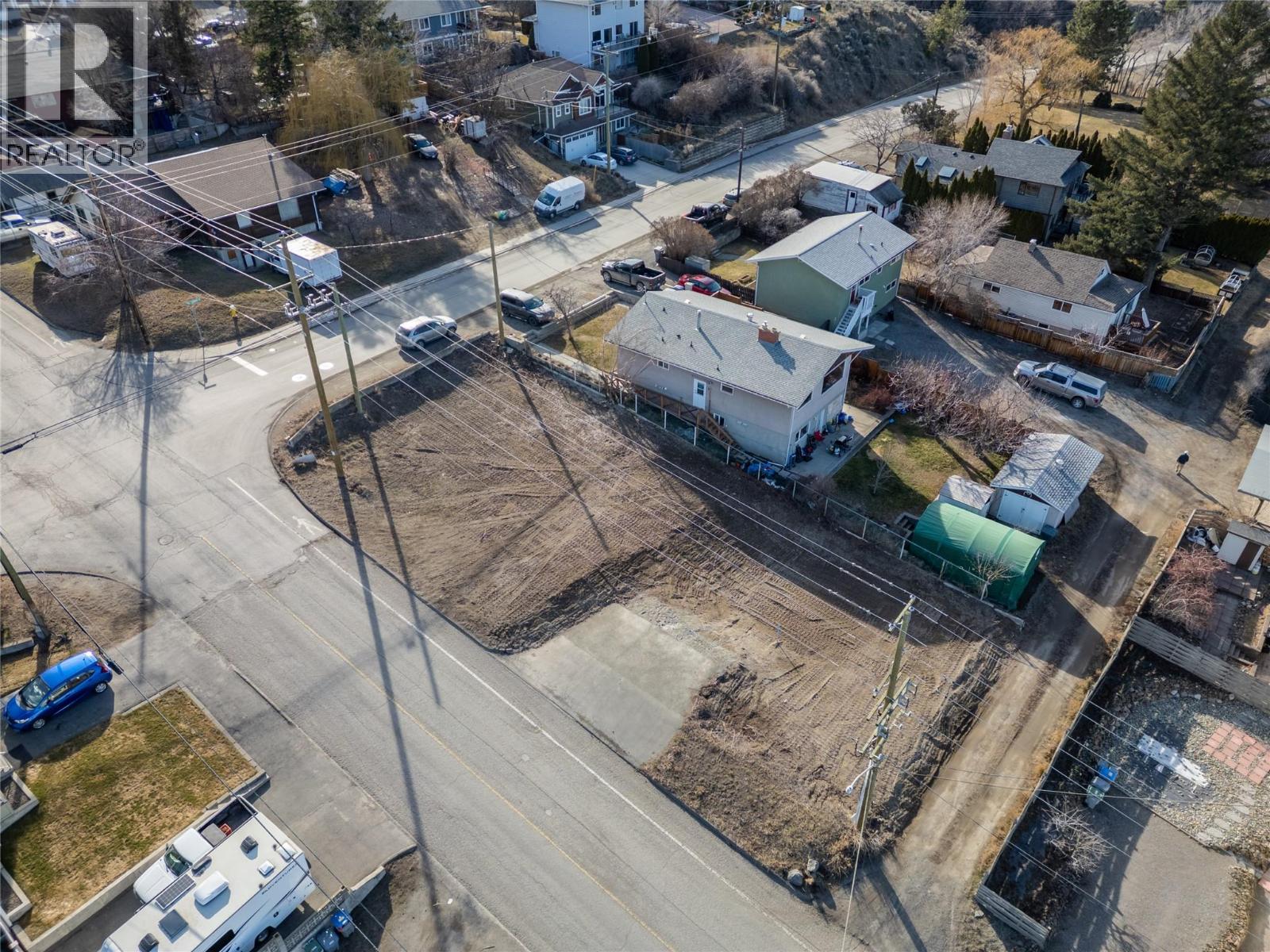 64 Centre Avenue Property Photo 5
