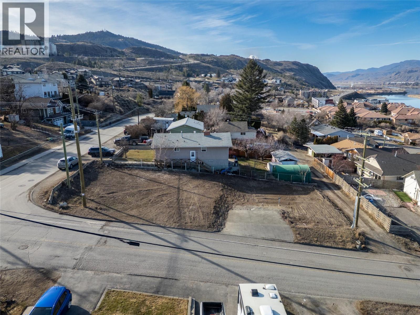 64 Centre Avenue Property Photo 6