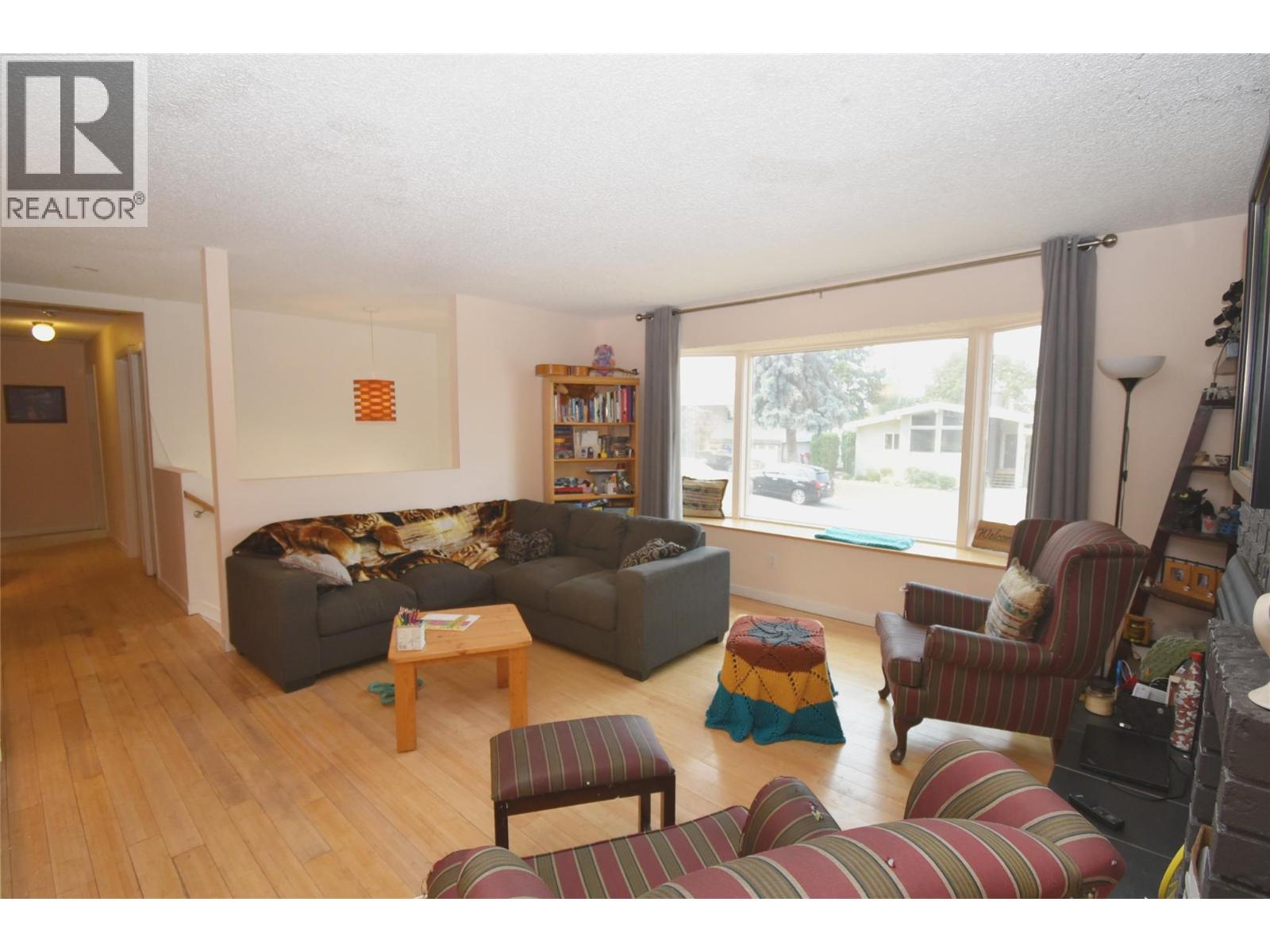3907 17 Street Property Photo 11