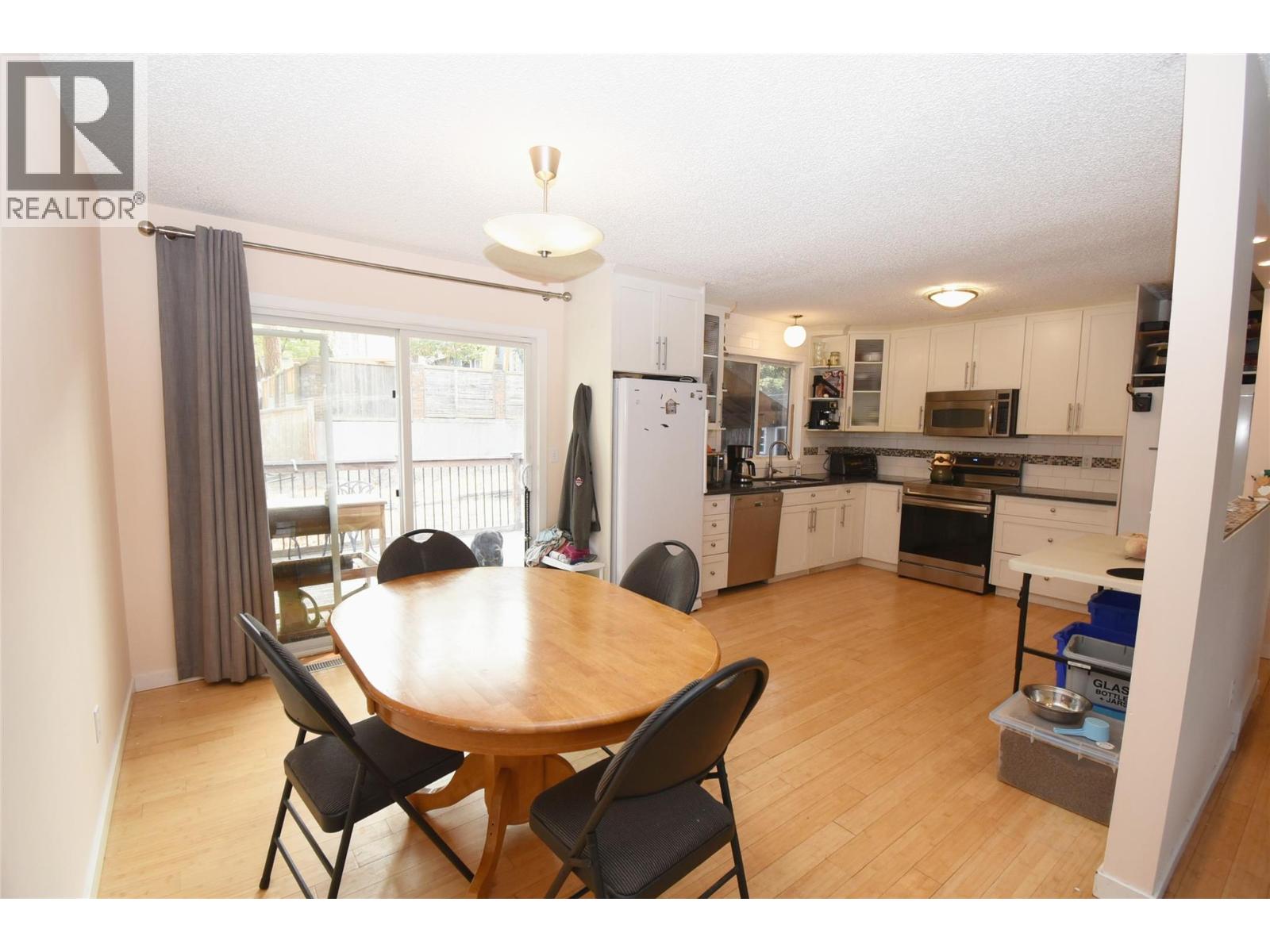 3907 17 Street Property Photo 18
