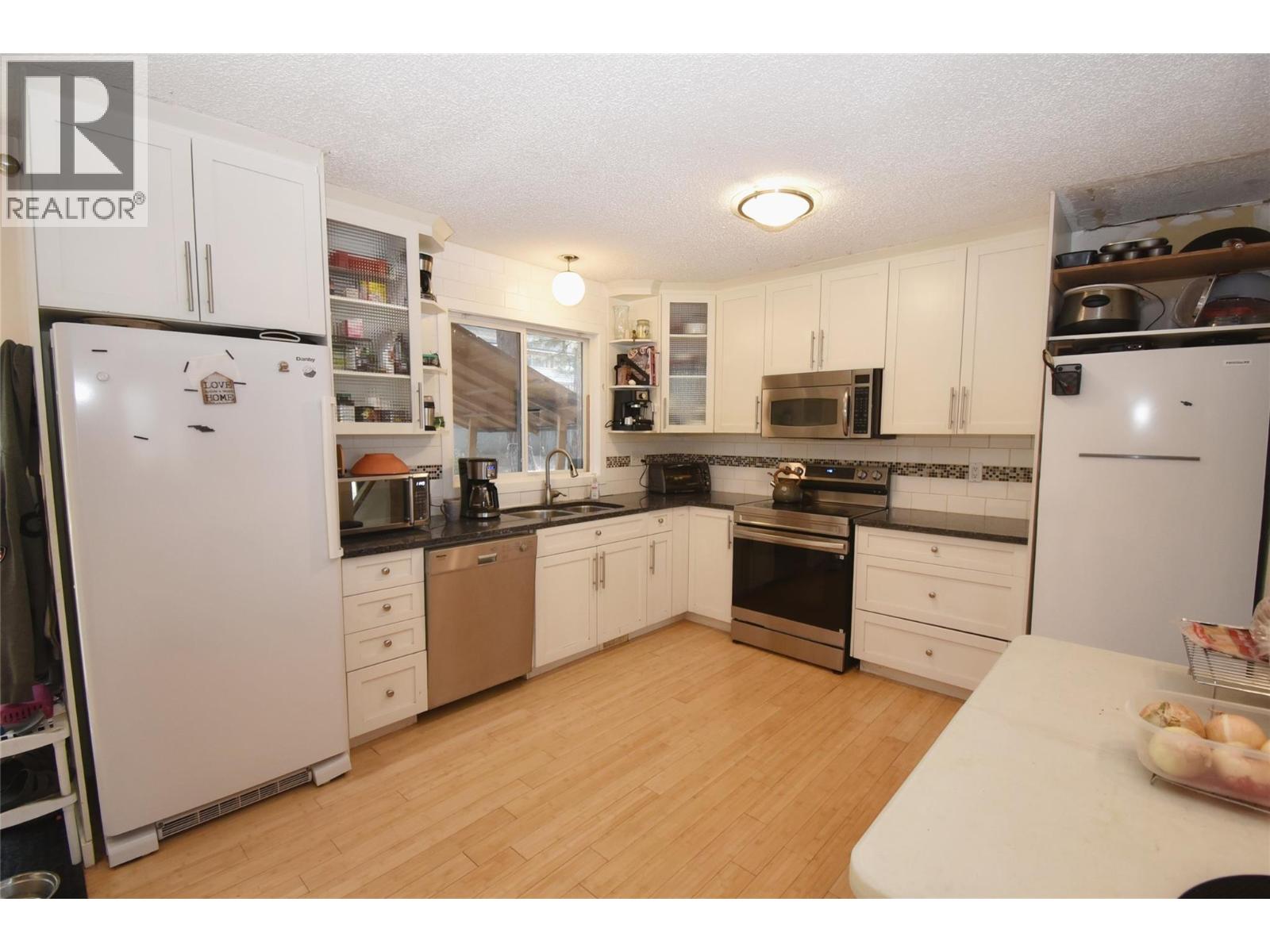 3907 17 Street Property Photo 19
