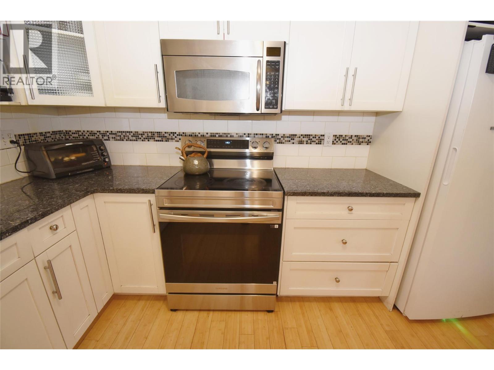 3907 17 Street Property Photo 24