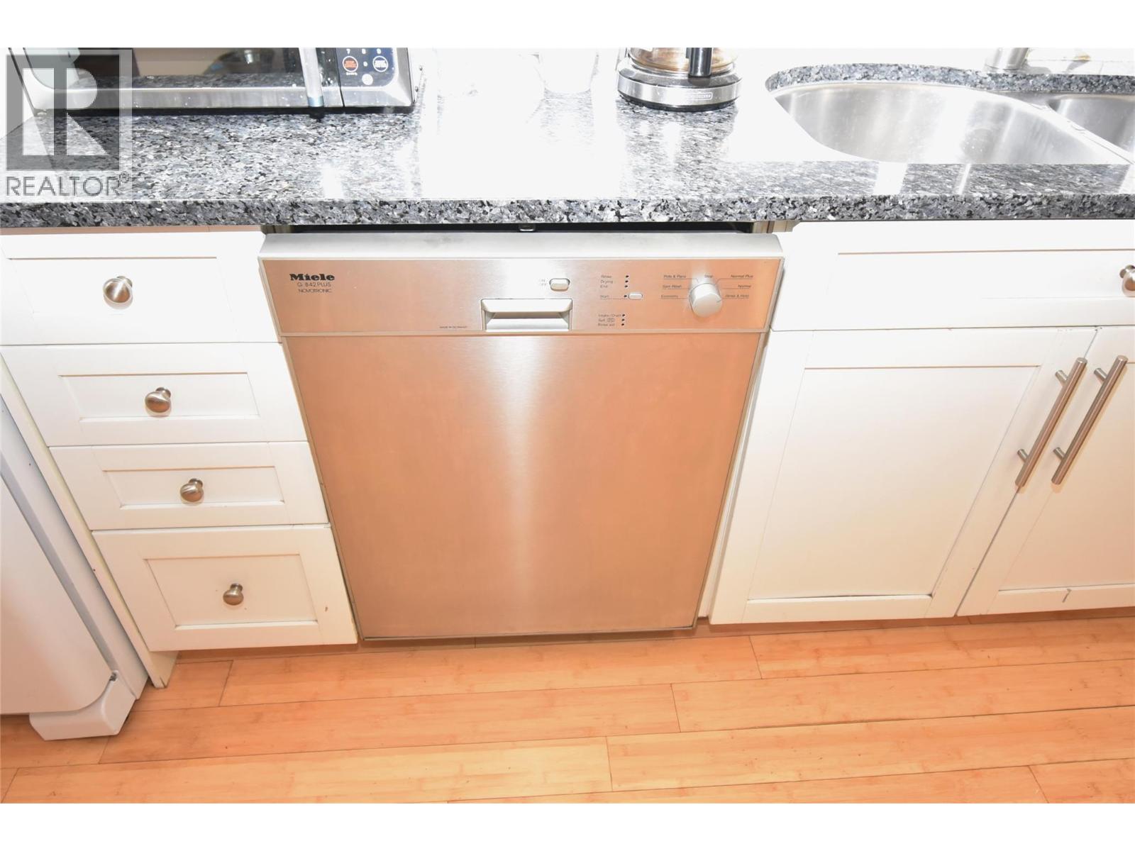 3907 17 Street Property Photo 25