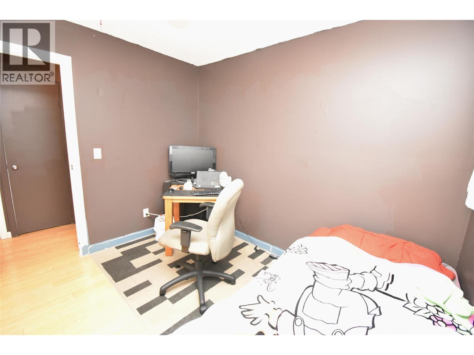 3907 17 Street Property Photo 38