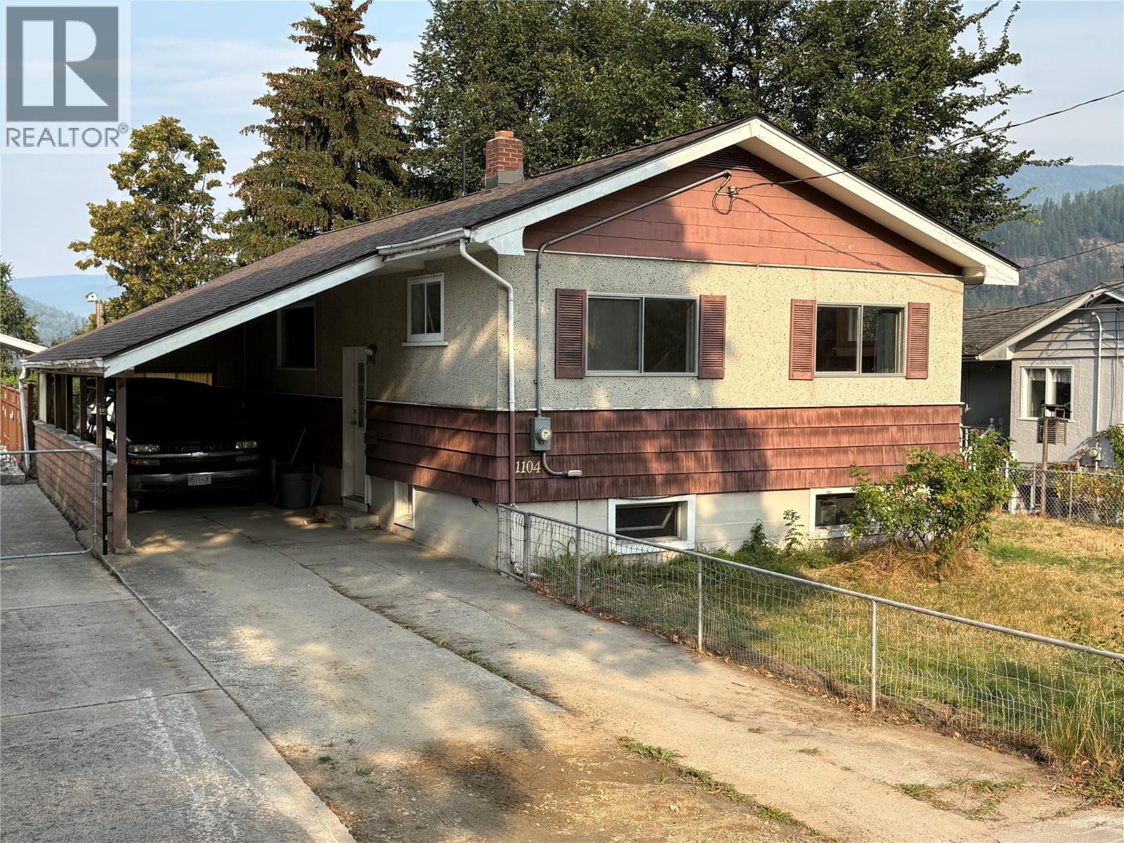 1104 Mcquarrie Avenue